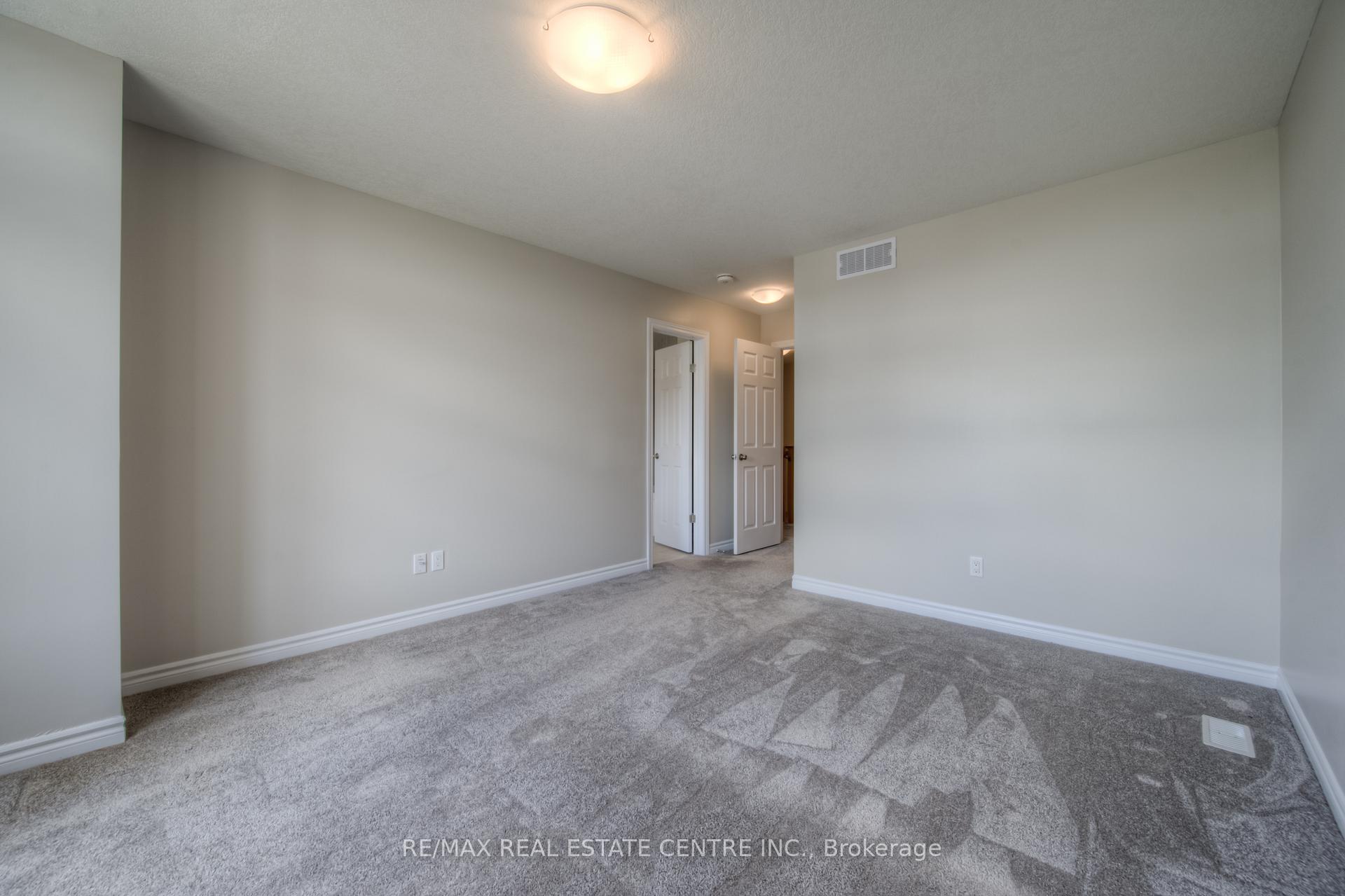 Photo 15 of 309 Bradshaw Drive, Stratford — HOMEH