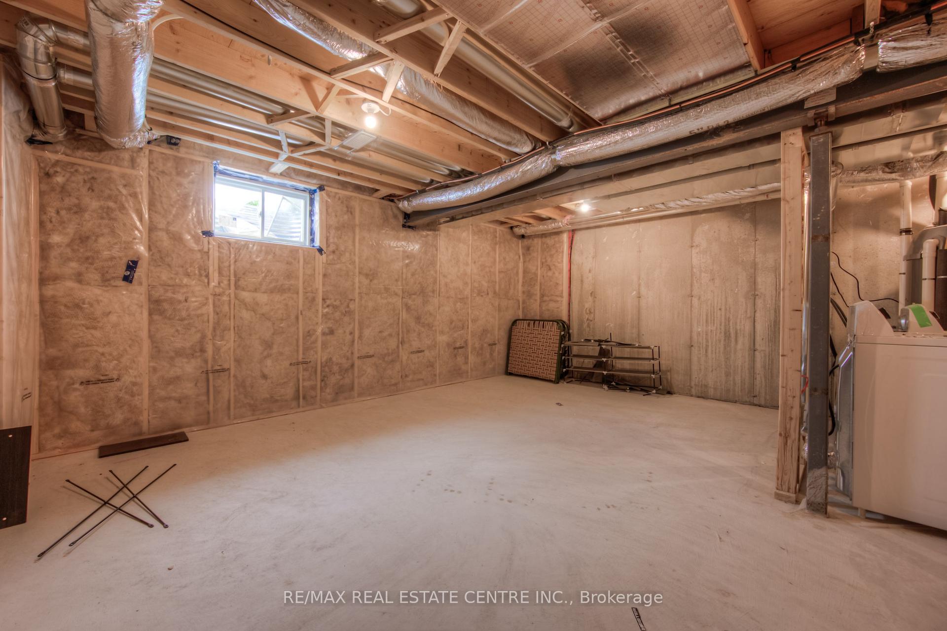 Photo 18 of 309 Bradshaw Drive, Stratford — HOMEH