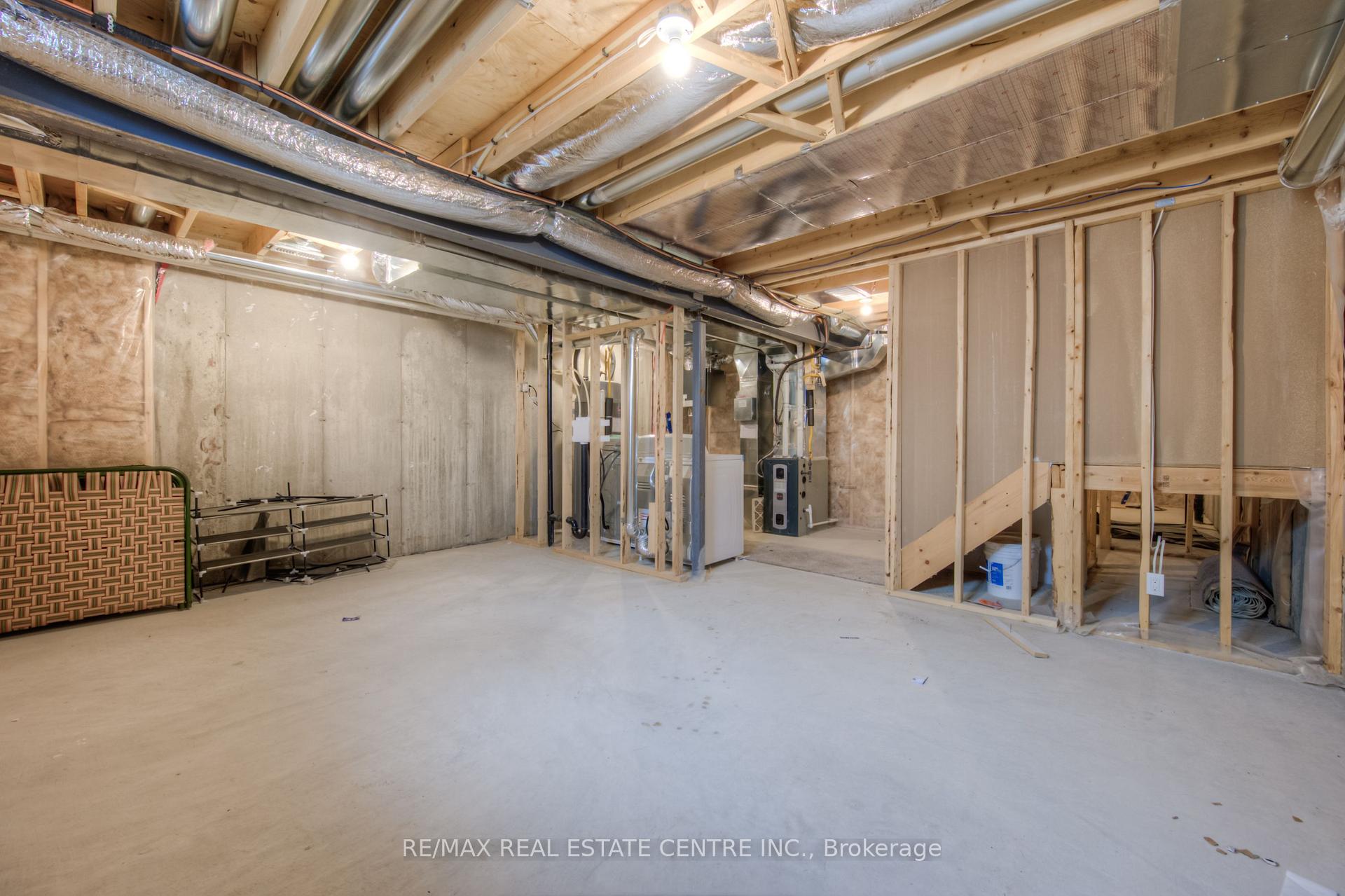 Photo 19 of 309 Bradshaw Drive, Stratford — HOMEH
