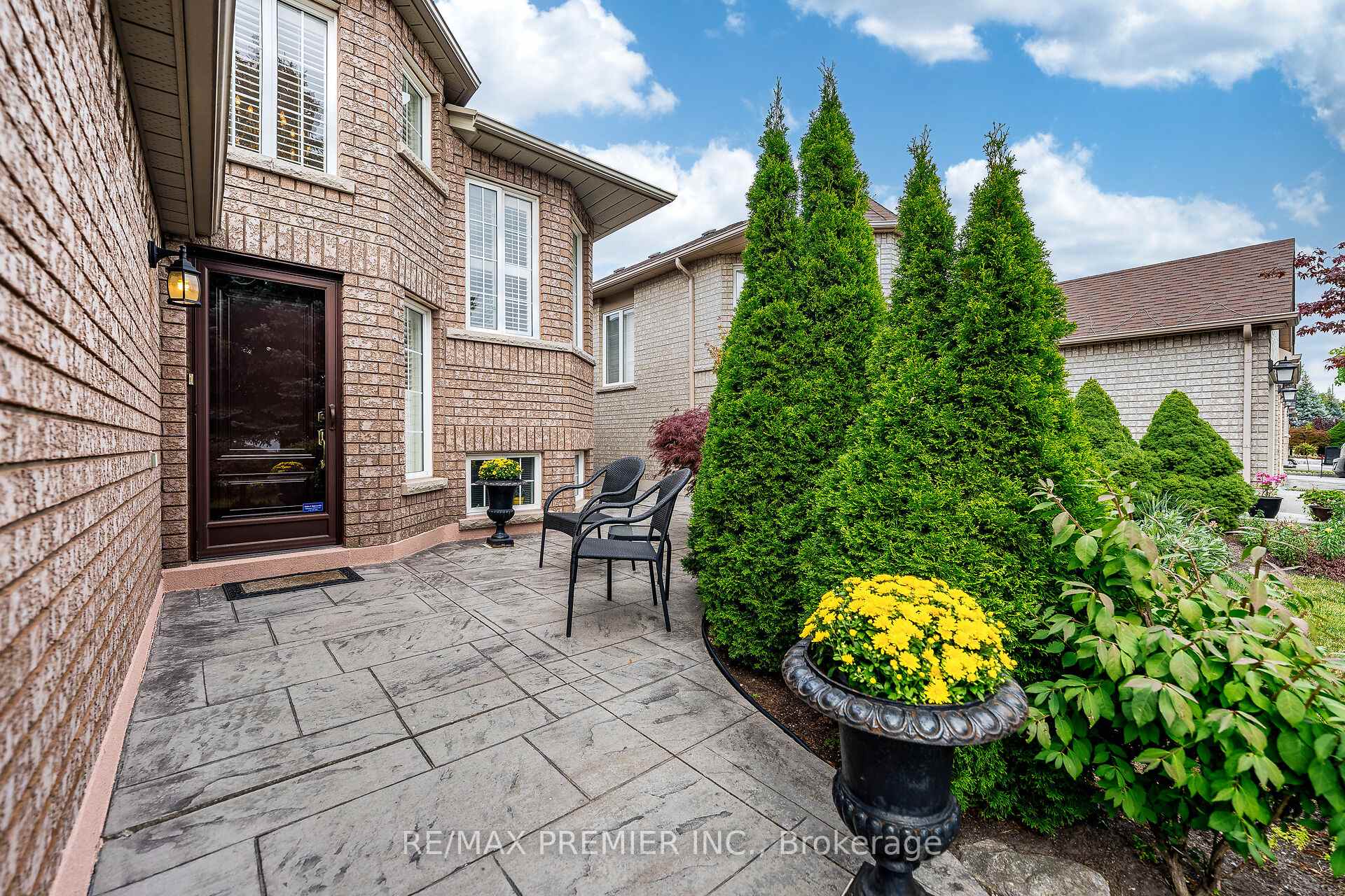 Photo 3 of 78 Coalbrook Court, Vaughan, East Woodbridge — HOMEH