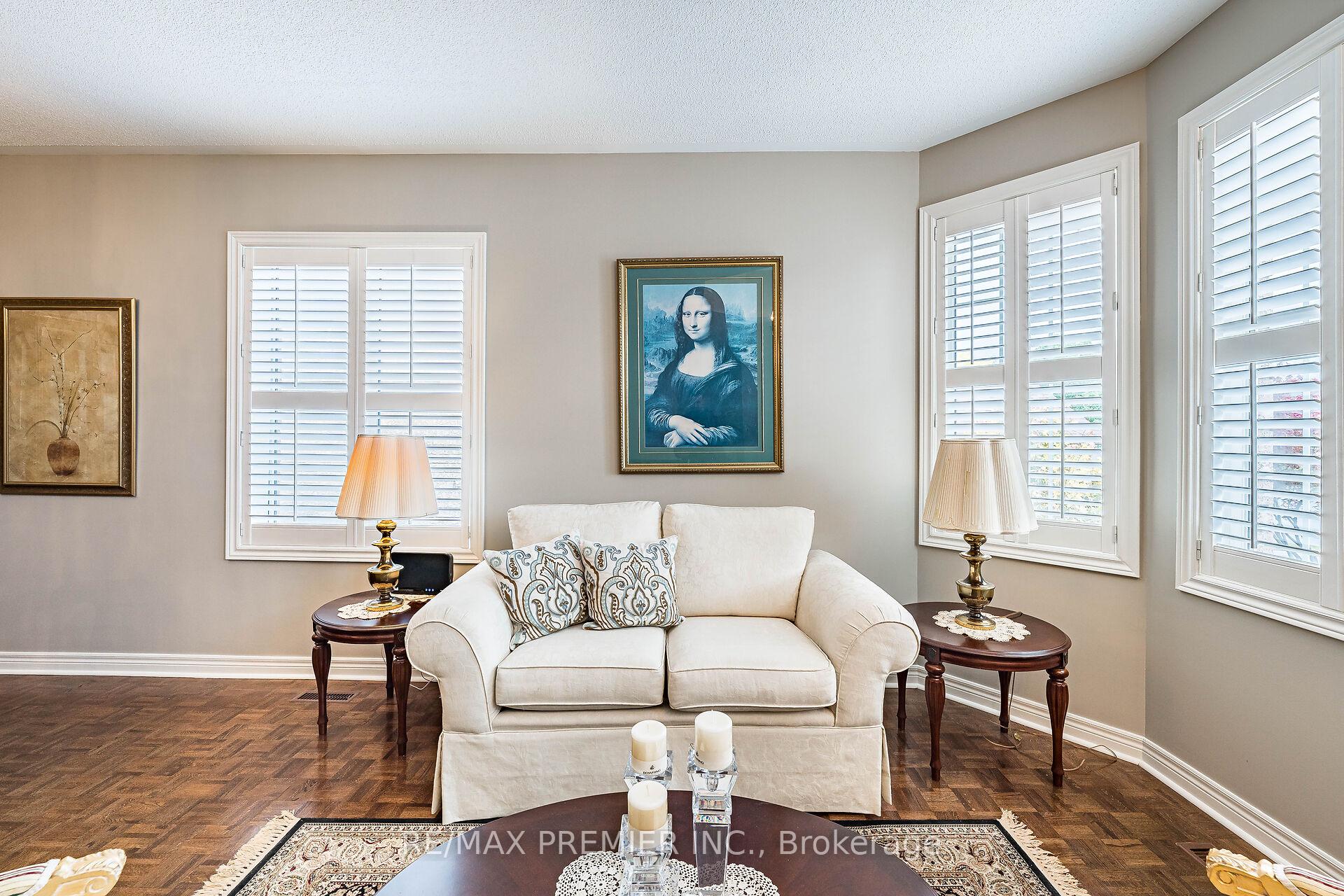 Photo 5 of 78 Coalbrook Court, Vaughan, East Woodbridge — HOMEH