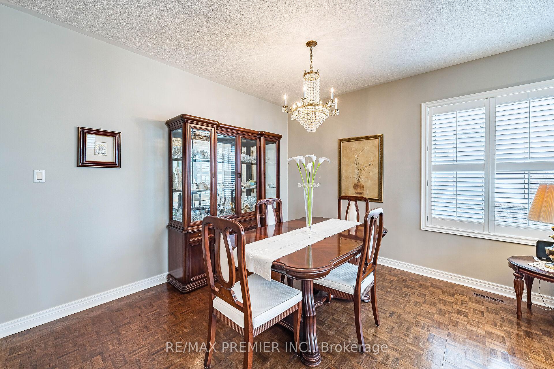 Photo 6 of 78 Coalbrook Court, Vaughan, East Woodbridge — HOMEH
