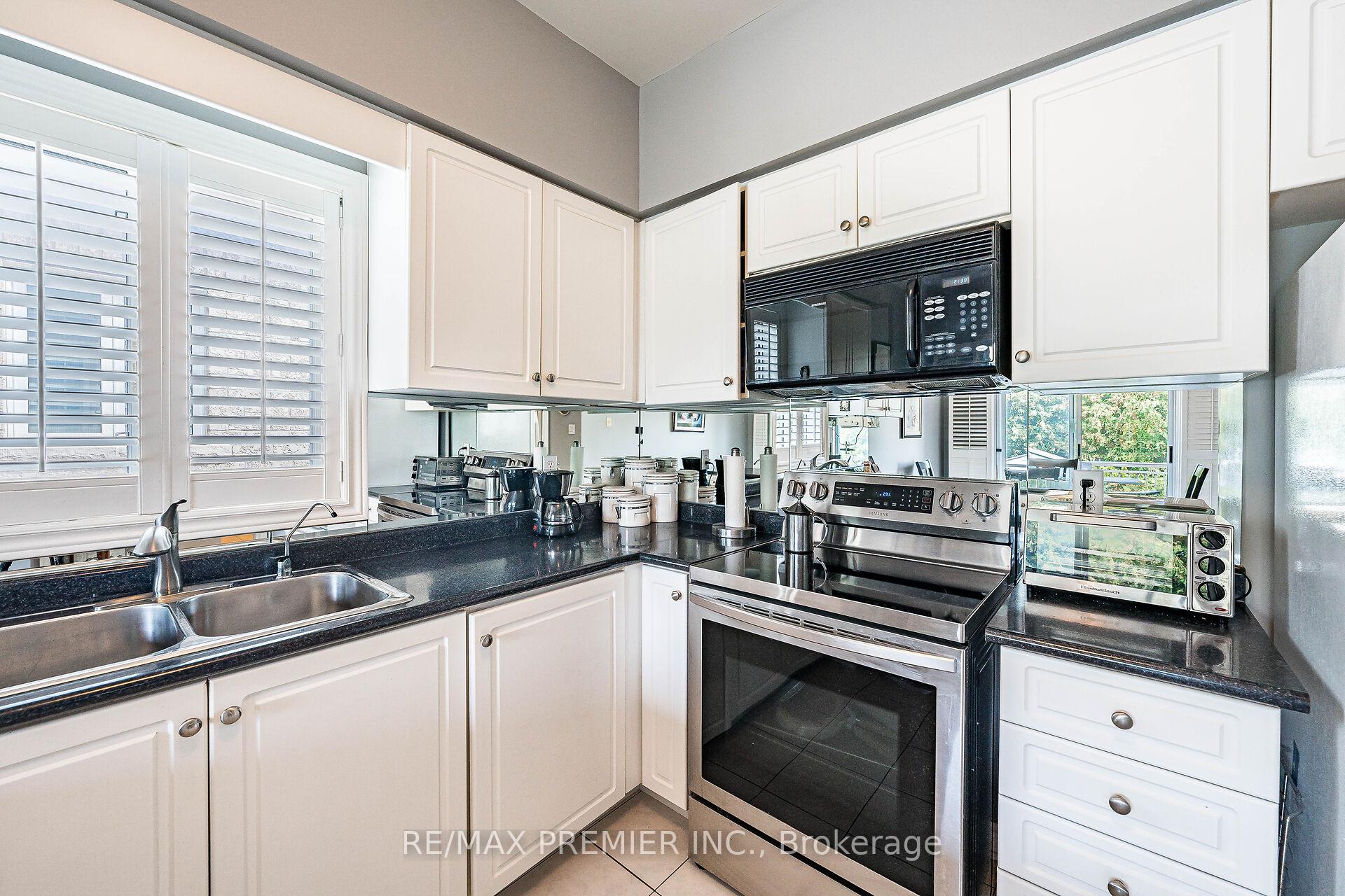 Photo 9 of 78 Coalbrook Court, Vaughan, East Woodbridge — HOMEH