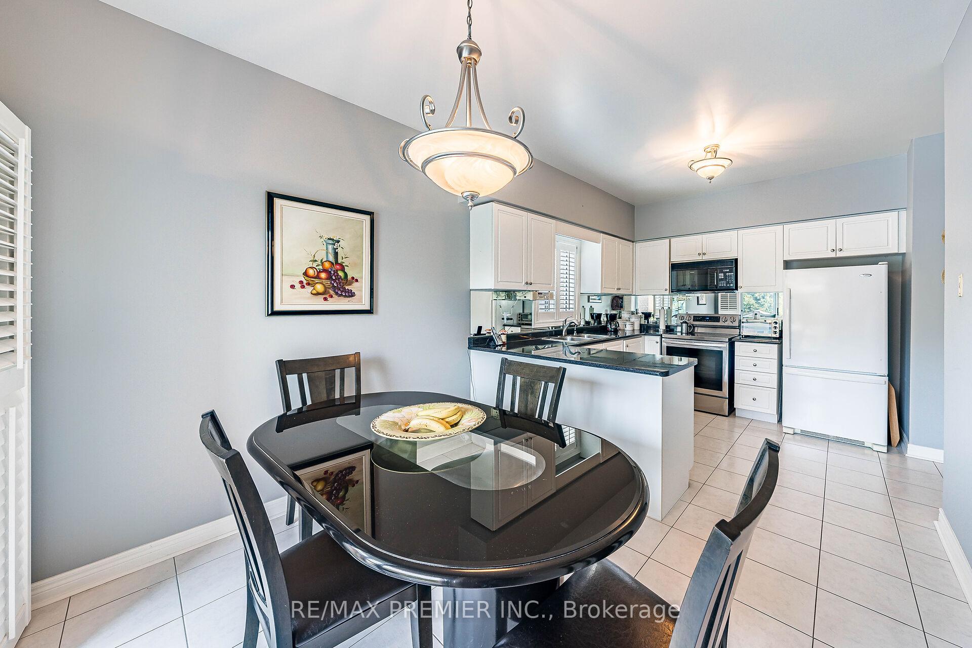 Photo 12 of 78 Coalbrook Court, Vaughan, East Woodbridge — HOMEH