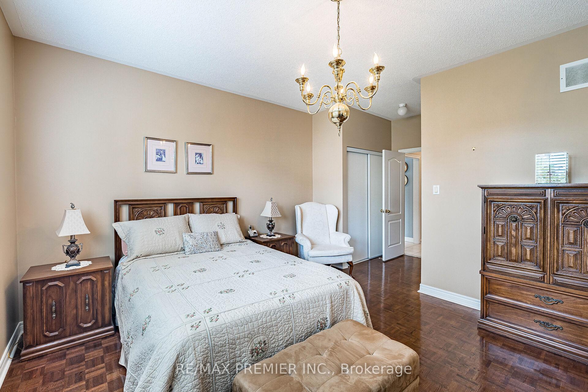 Photo 14 of 78 Coalbrook Court, Vaughan, East Woodbridge — HOMEH