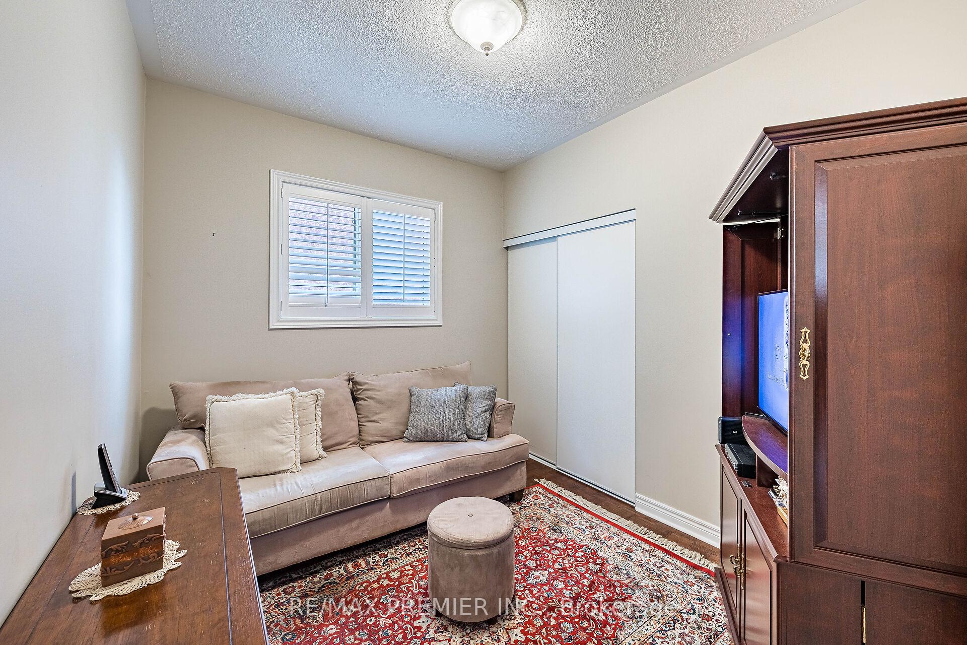 Photo 17 of 78 Coalbrook Court, Vaughan, East Woodbridge — HOMEH