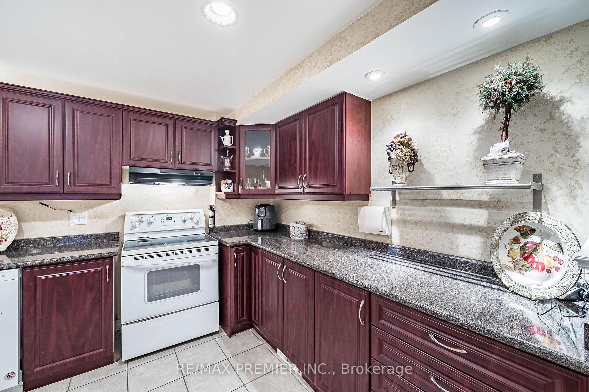 Photo 28 of 78 Coalbrook Court, Vaughan, East Woodbridge — HOMEH