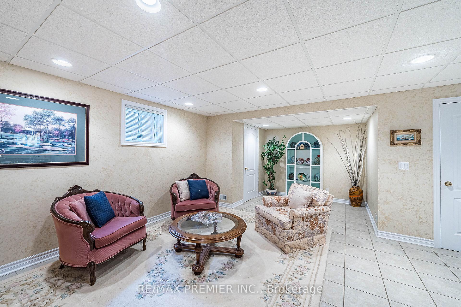 Photo 33 of 78 Coalbrook Court, Vaughan, East Woodbridge — HOMEH