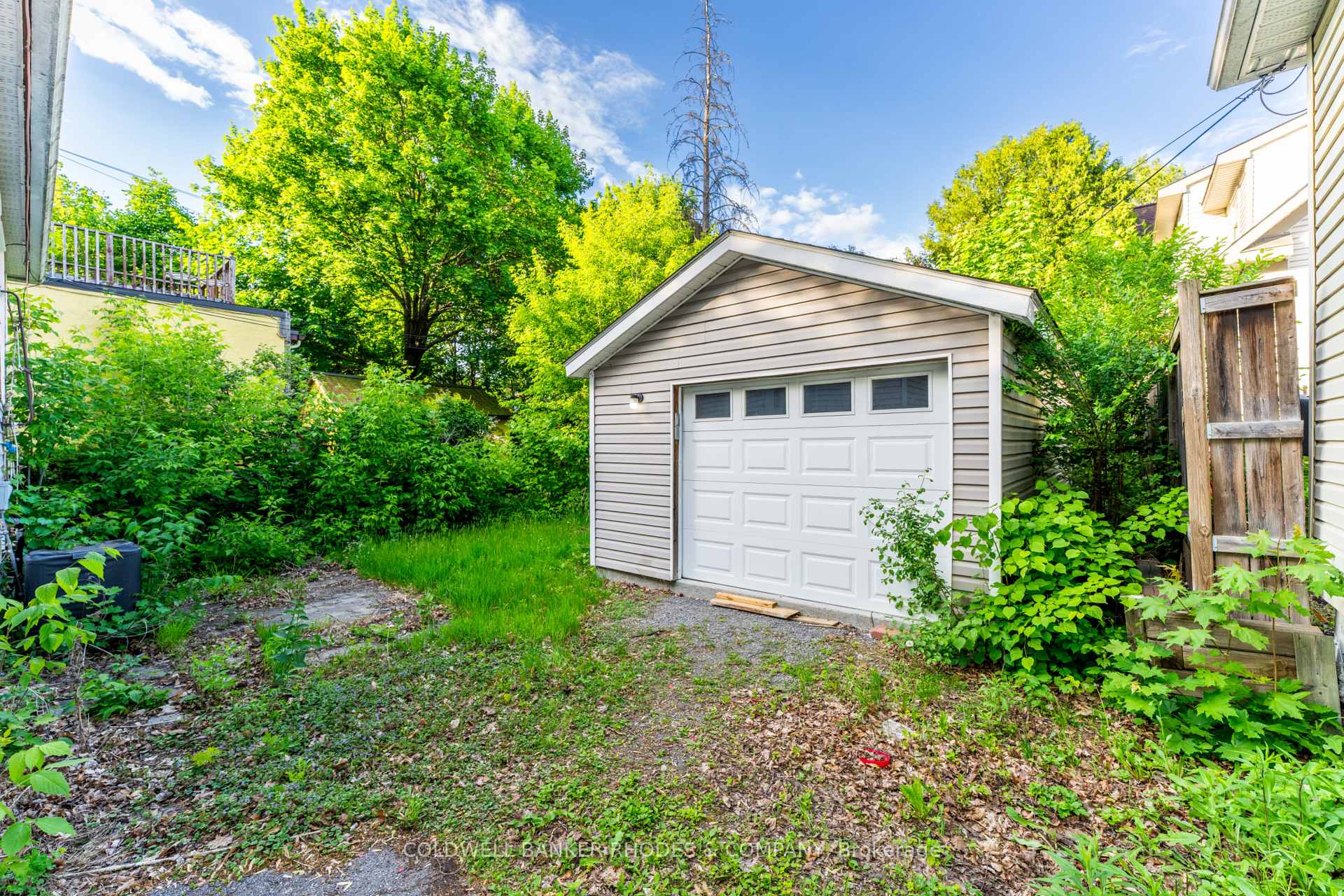 Photo 4 of 149 Sweetland Avenue, Ottawa, Sandy Hill — HOMEH