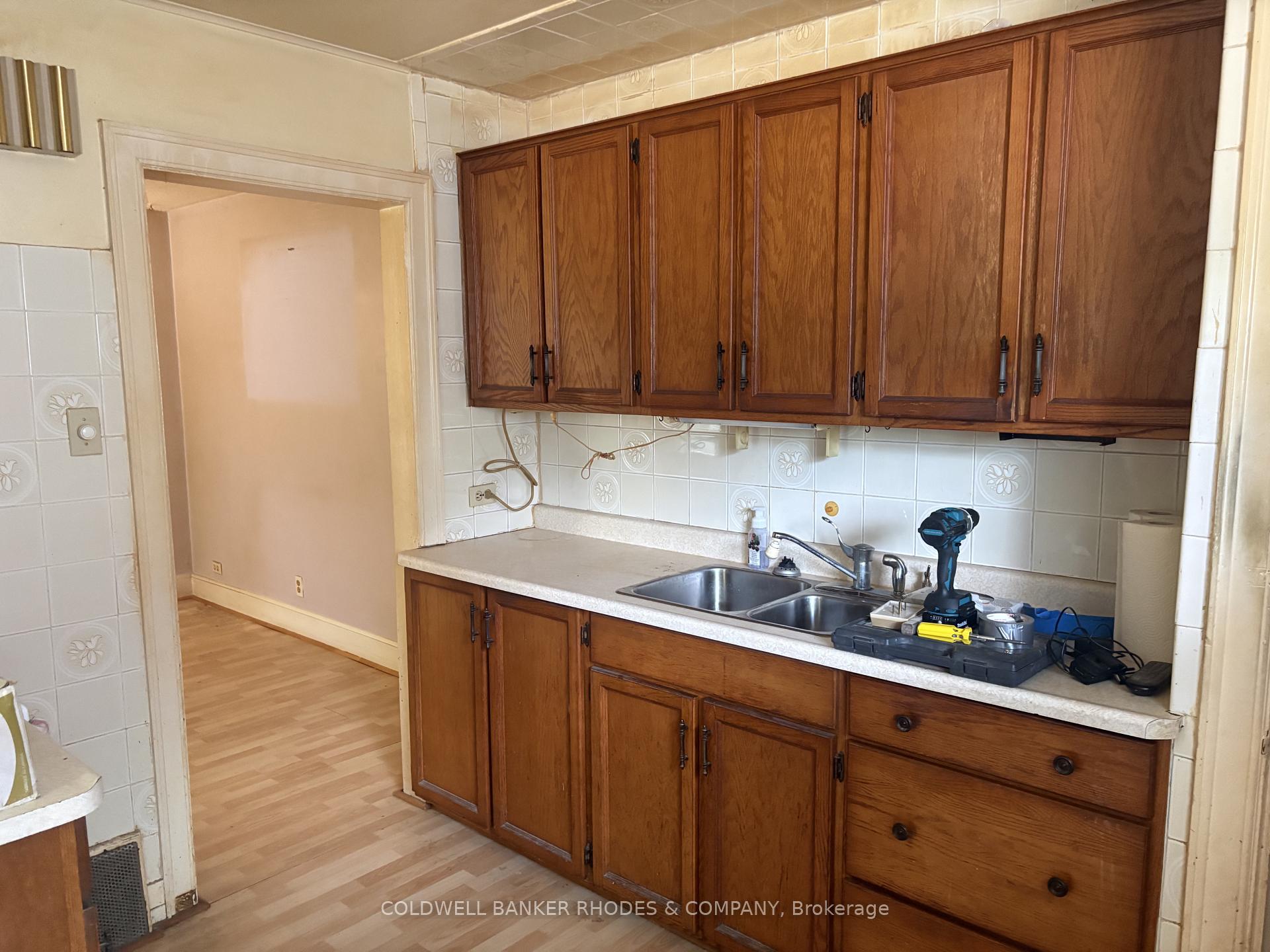 Photo 8 of 149 Sweetland Avenue, Ottawa, Sandy Hill — HOMEH