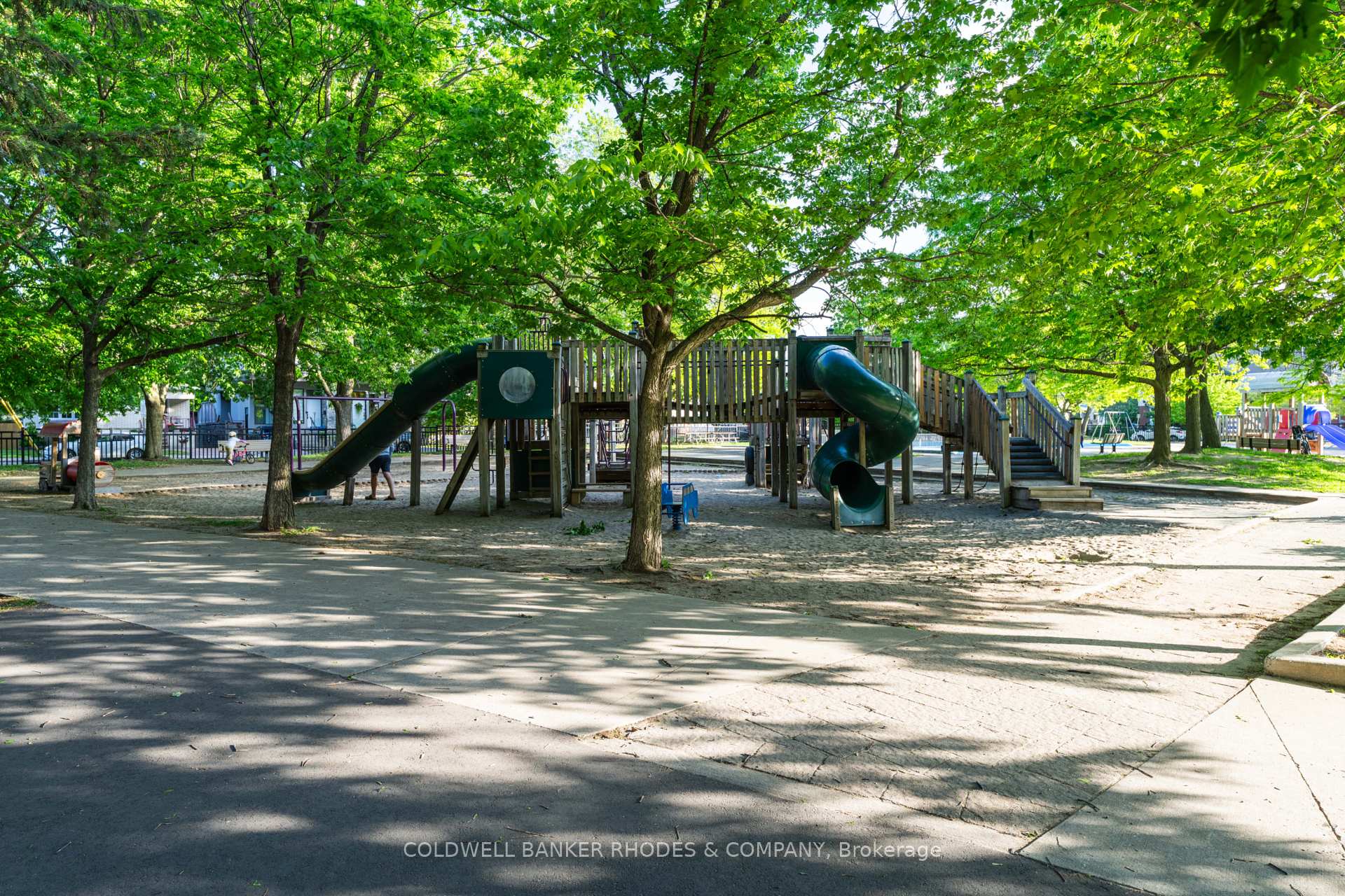 Photo 17 of 149 Sweetland Avenue, Ottawa, Sandy Hill — HOMEH