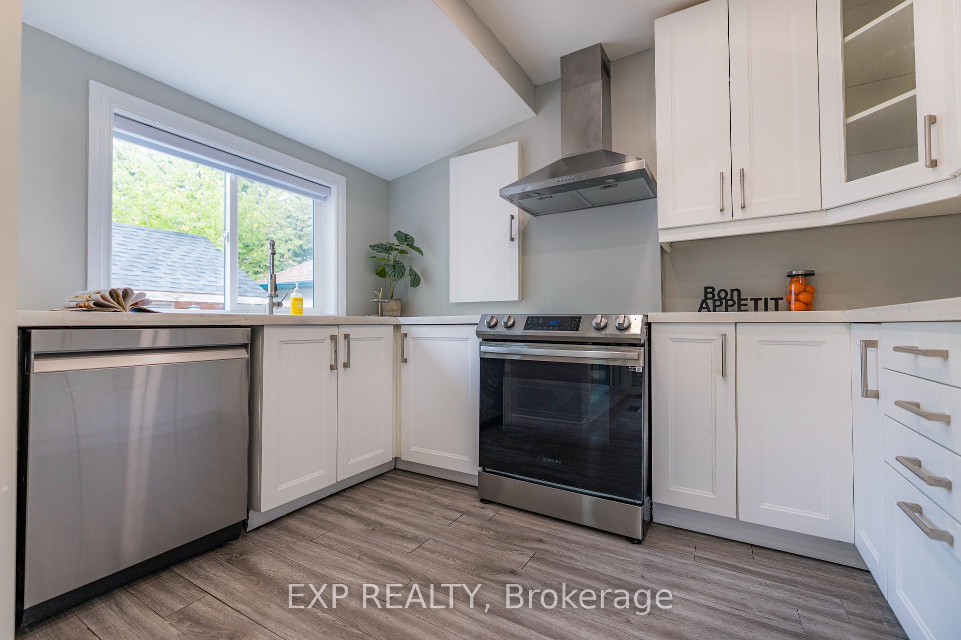 Photo 11 of 18 Nelson Avenue, Ajax, Central — HOMEH
