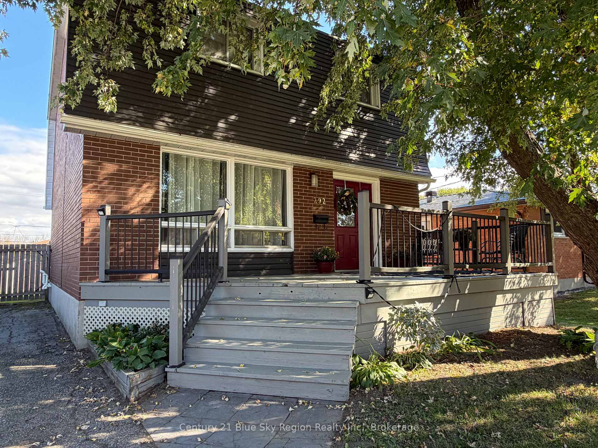 Front of 292 Patricia Street