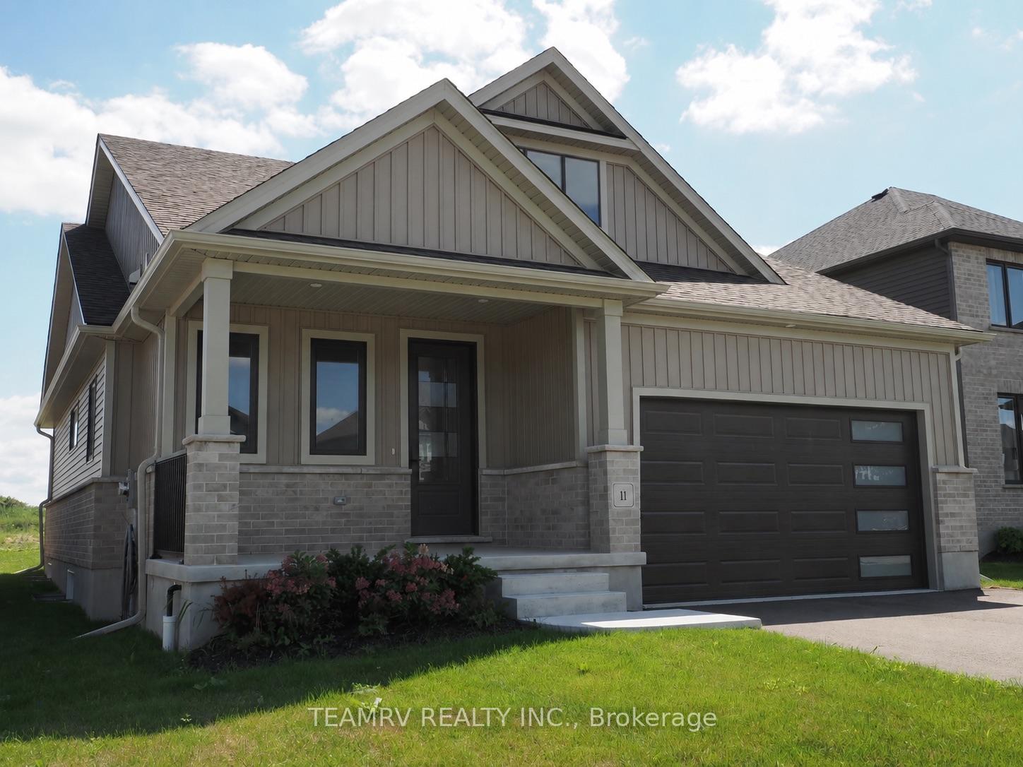 Photo 2 of 11 Sycamore Drive, Tillsonburg — HOMEH