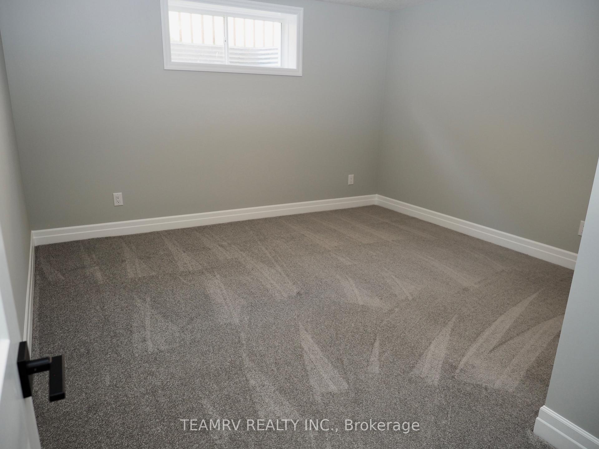 Photo 10 of 11 Sycamore Drive, Tillsonburg — HOMEH