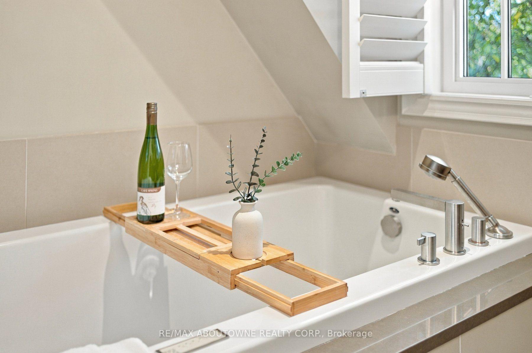 Photo 59 of 426 Trafalgar Road, Oakville, Old Oakville — HOMEH