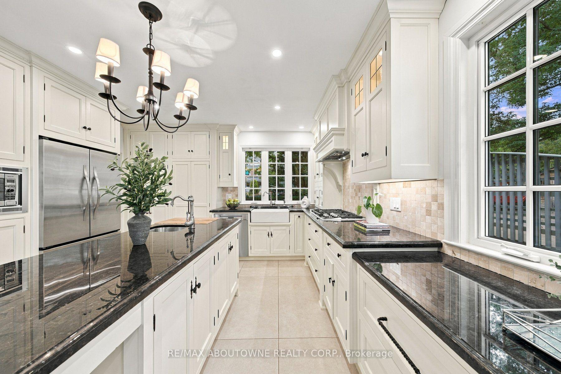Photo 22 of 426 Trafalgar Road, Oakville, Old Oakville — HOMEH