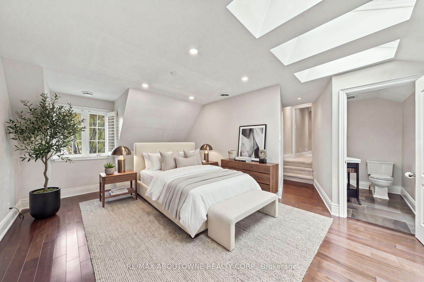 Photo 56 of 426 Trafalgar Road, Oakville, Old Oakville — HOMEH
