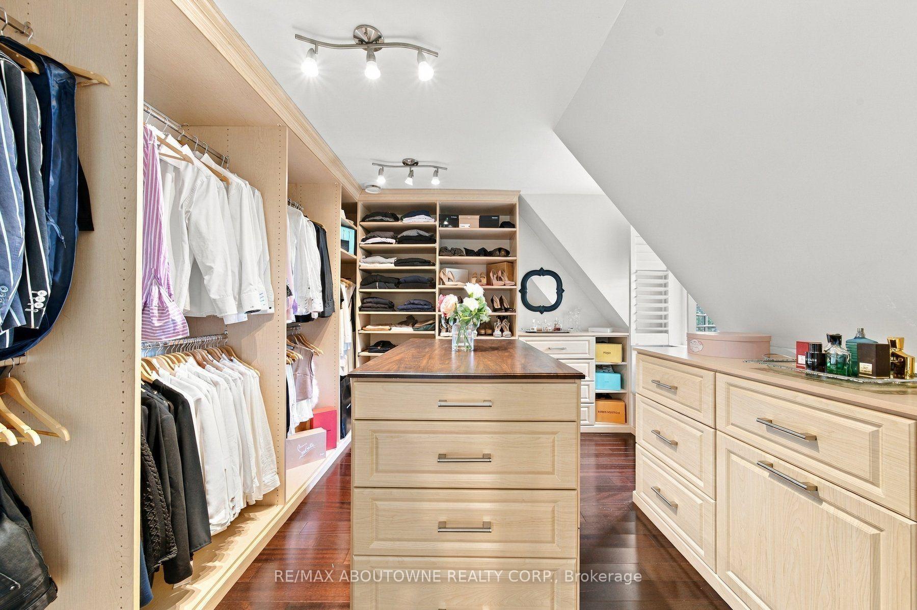 Photo 60 of 426 Trafalgar Road, Oakville, Old Oakville — HOMEH
