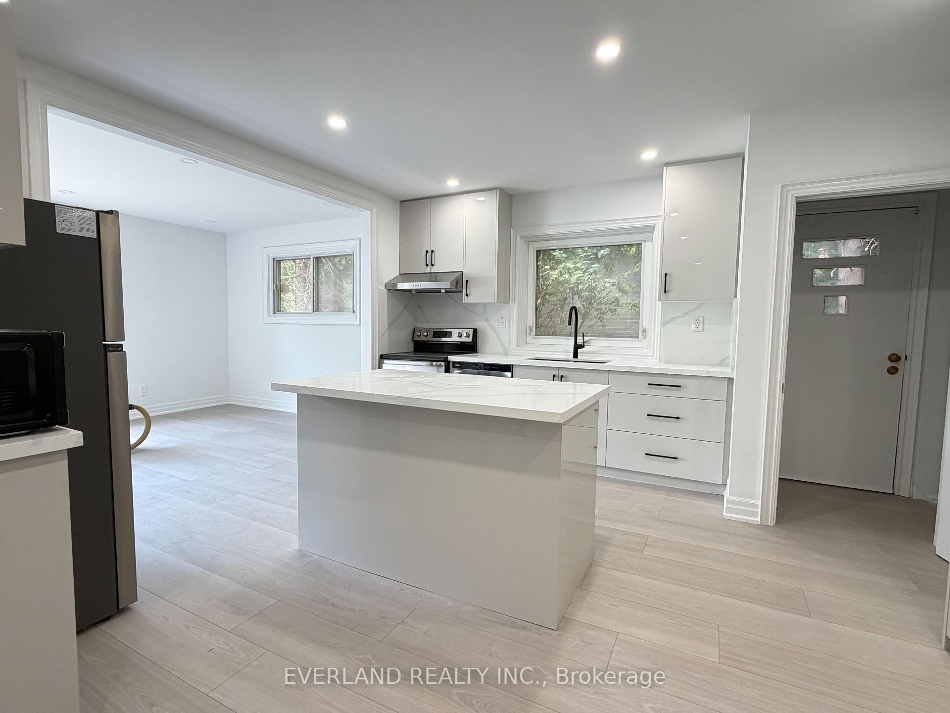 Photo 8 of Unit Main, 116 Sylvan Avenue, Scarborough, Scarborough Village — HOMEH
