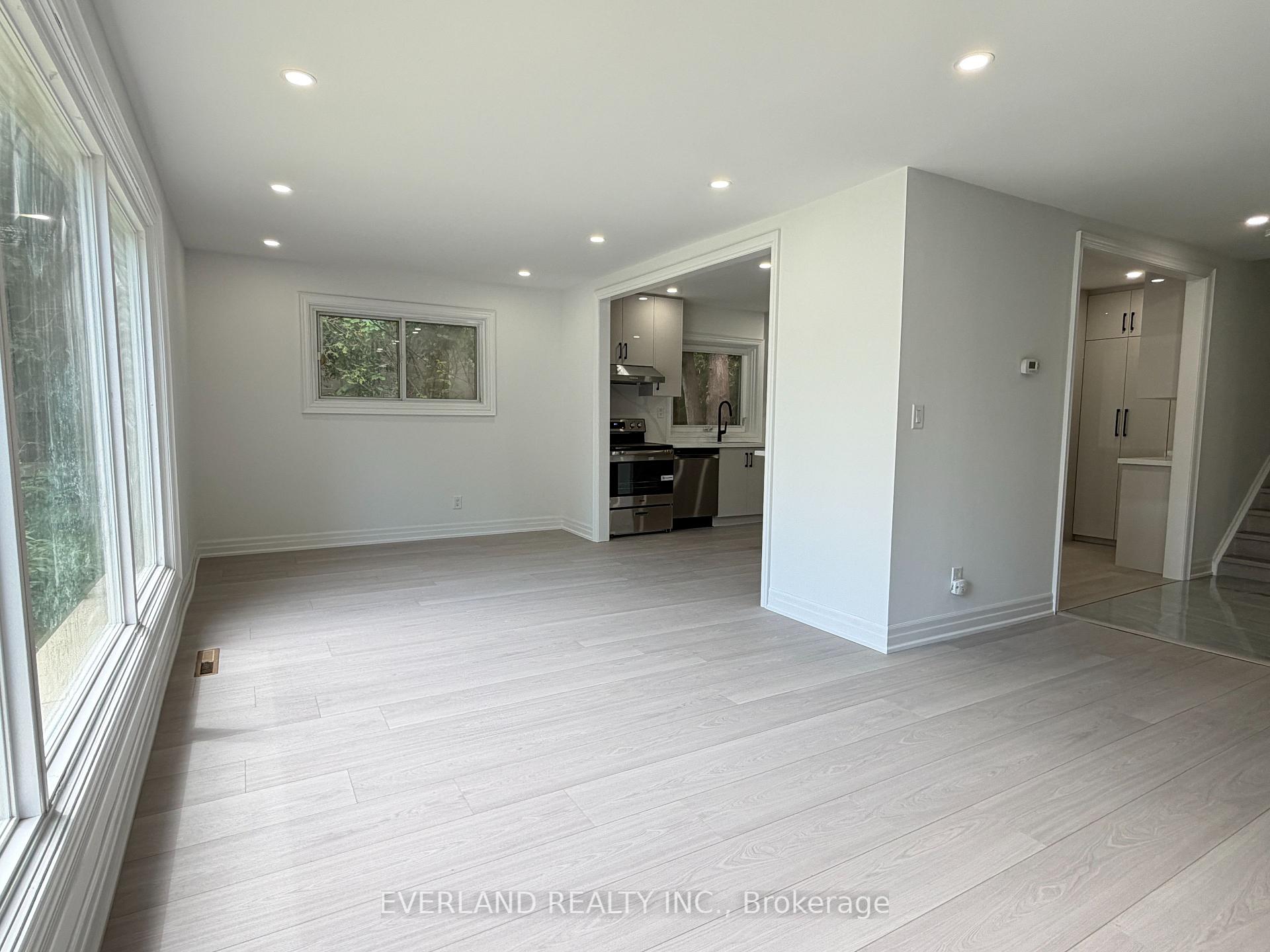 Photo 13 of Unit Main, 116 Sylvan Avenue, Scarborough, Scarborough Village — HOMEH