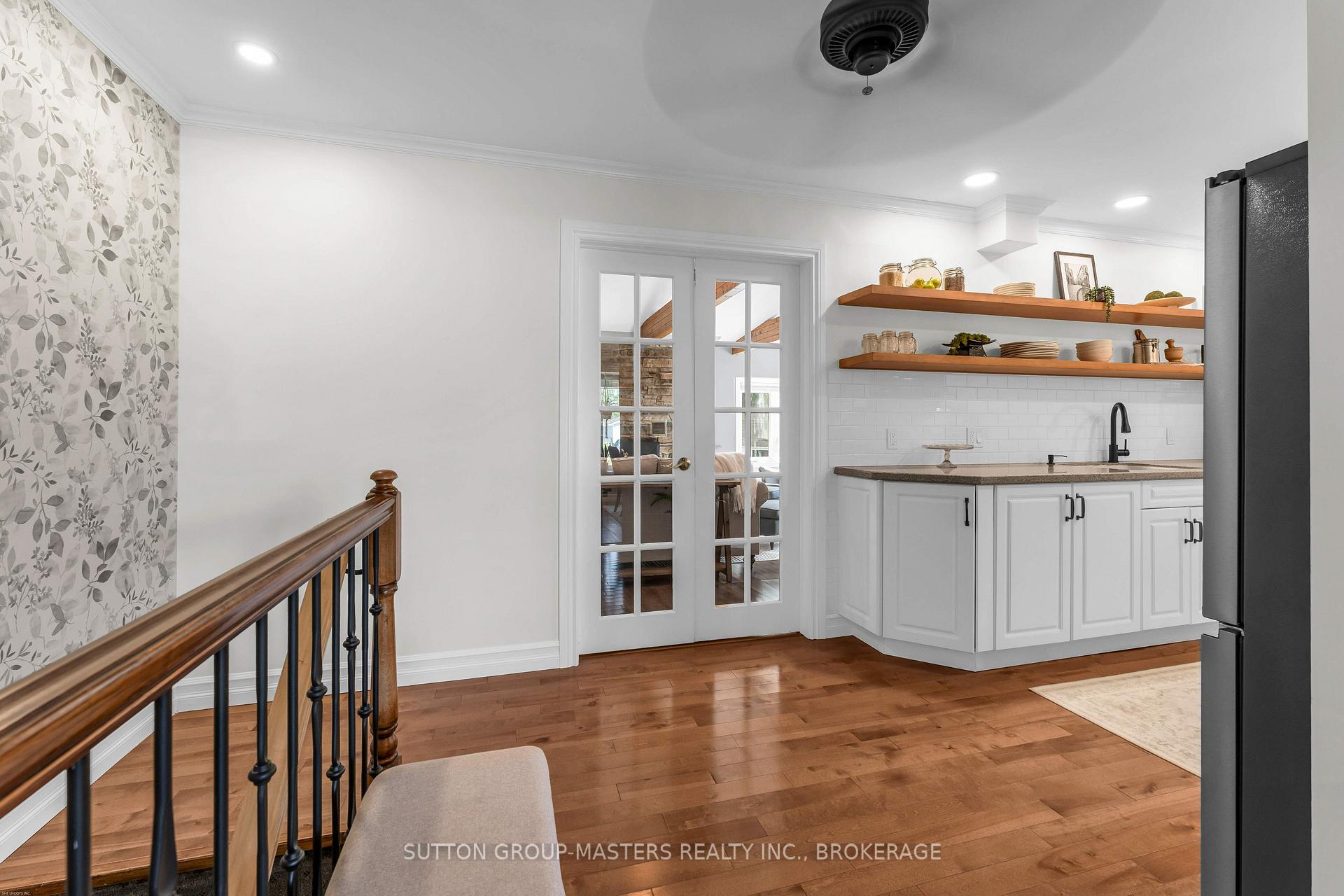 Photo 6 of 11 Chesterfield Drive, Loyalist, Amherstview — HOMEH