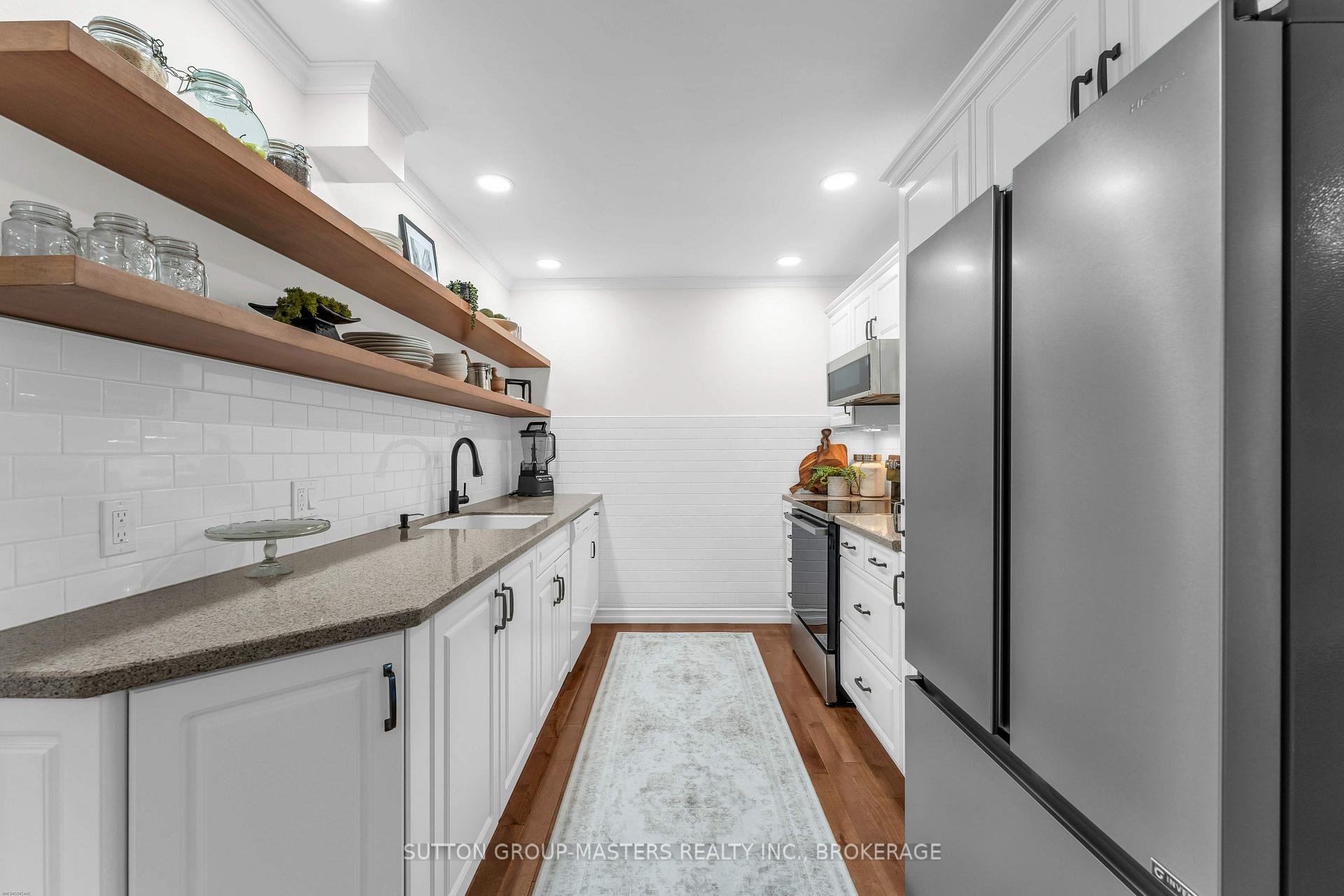 Photo 9 of 11 Chesterfield Drive, Loyalist, Amherstview — HOMEH