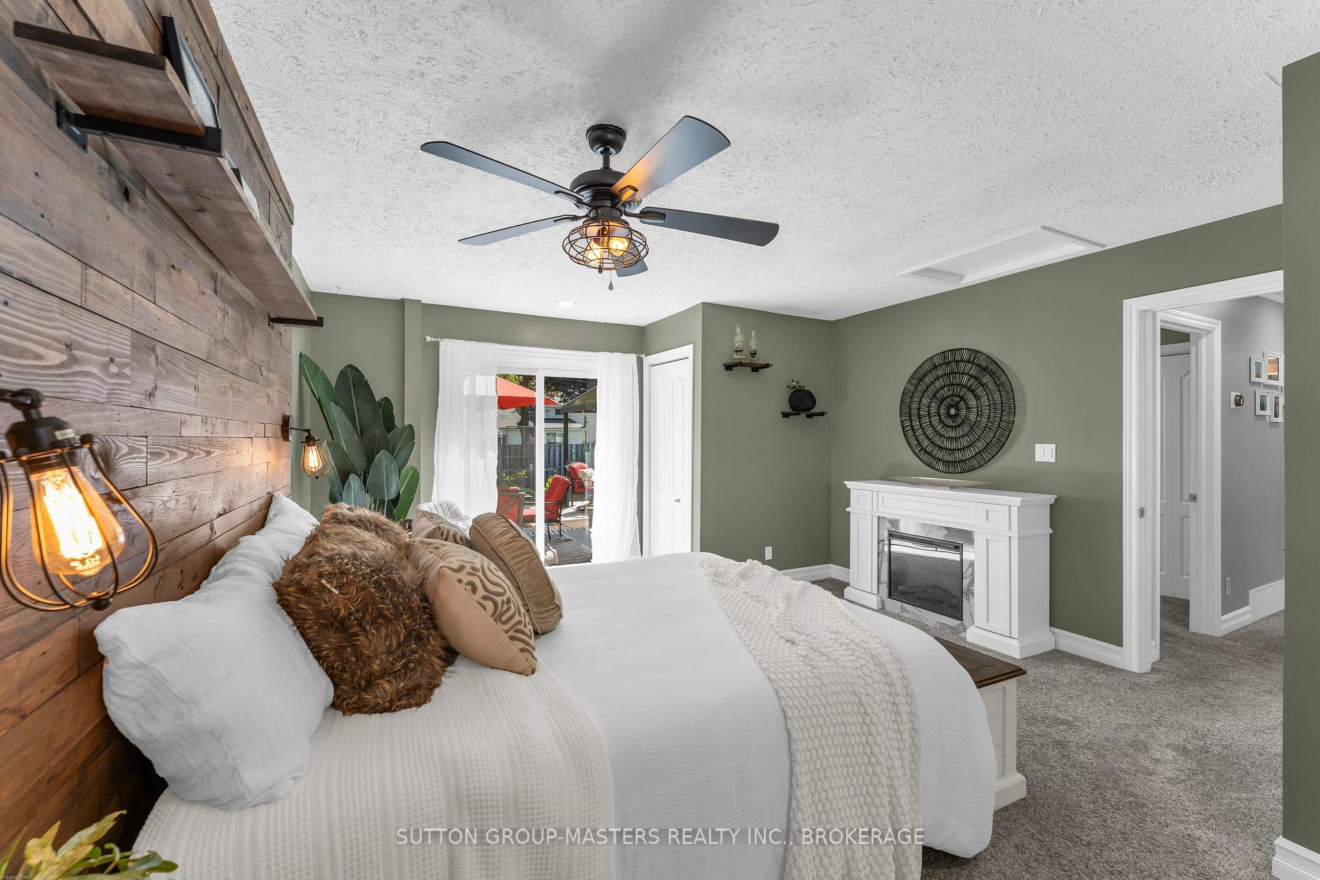 Photo 19 of 11 Chesterfield Drive, Loyalist, Amherstview — HOMEH