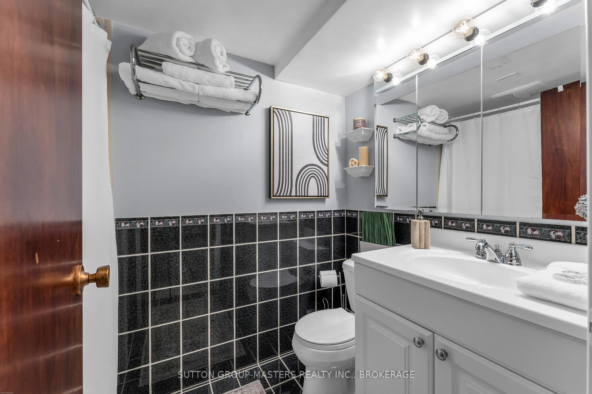Photo 30 of 11 Chesterfield Drive, Loyalist, Amherstview — HOMEH