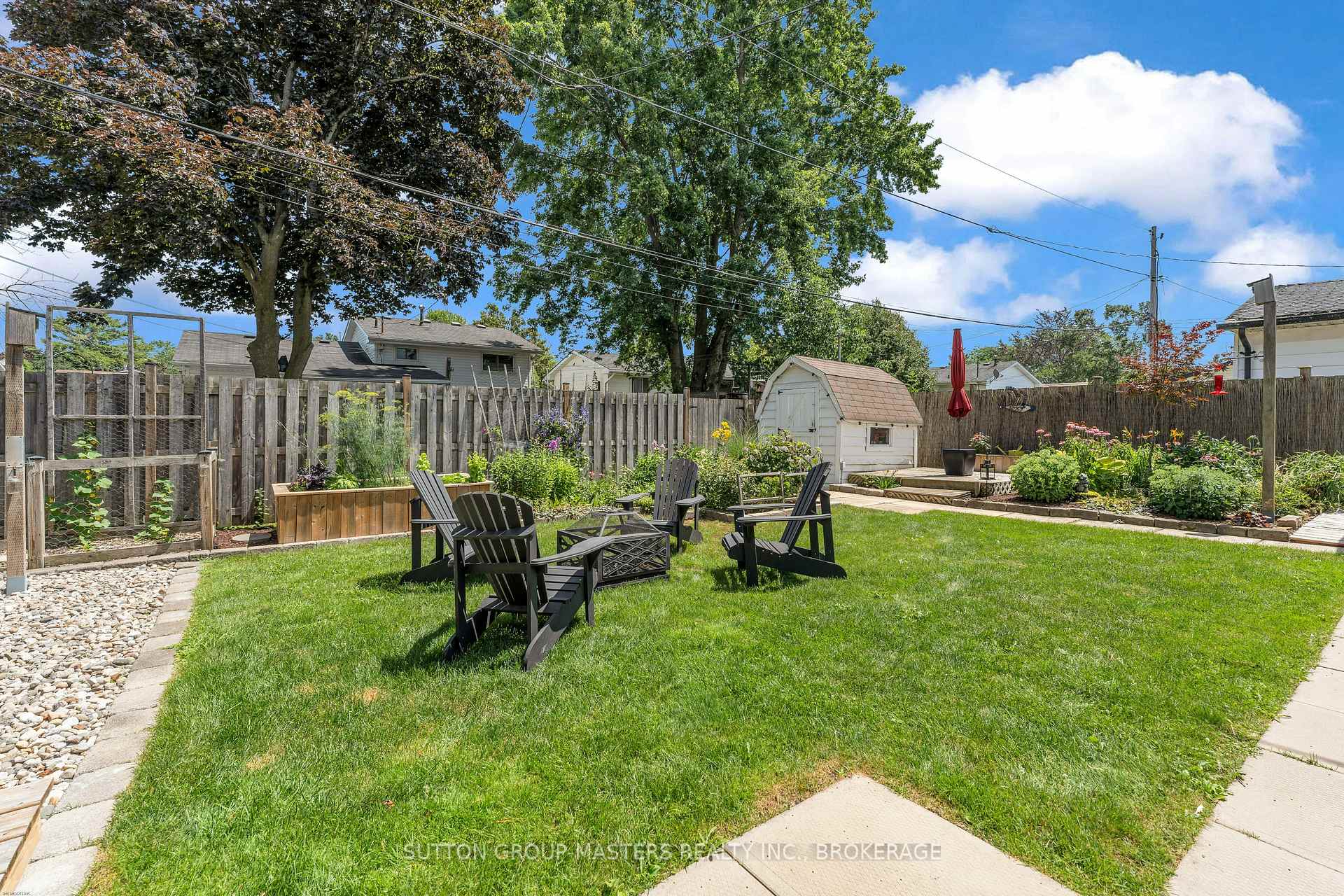 Photo 41 of 11 Chesterfield Drive, Loyalist, Amherstview — HOMEH