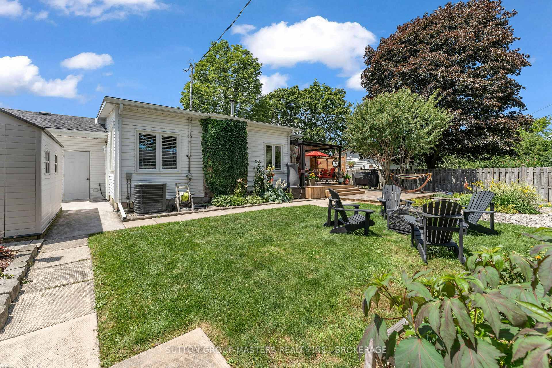 Photo 43 of 11 Chesterfield Drive, Loyalist, Amherstview — HOMEH