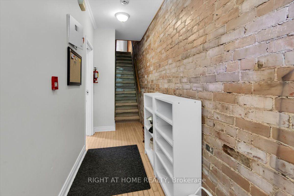 Photo 4 of Unit 2nd & 3rd Floor, 182 Mutual Street, Toronto, Church-Yonge Corridor — HOMEH