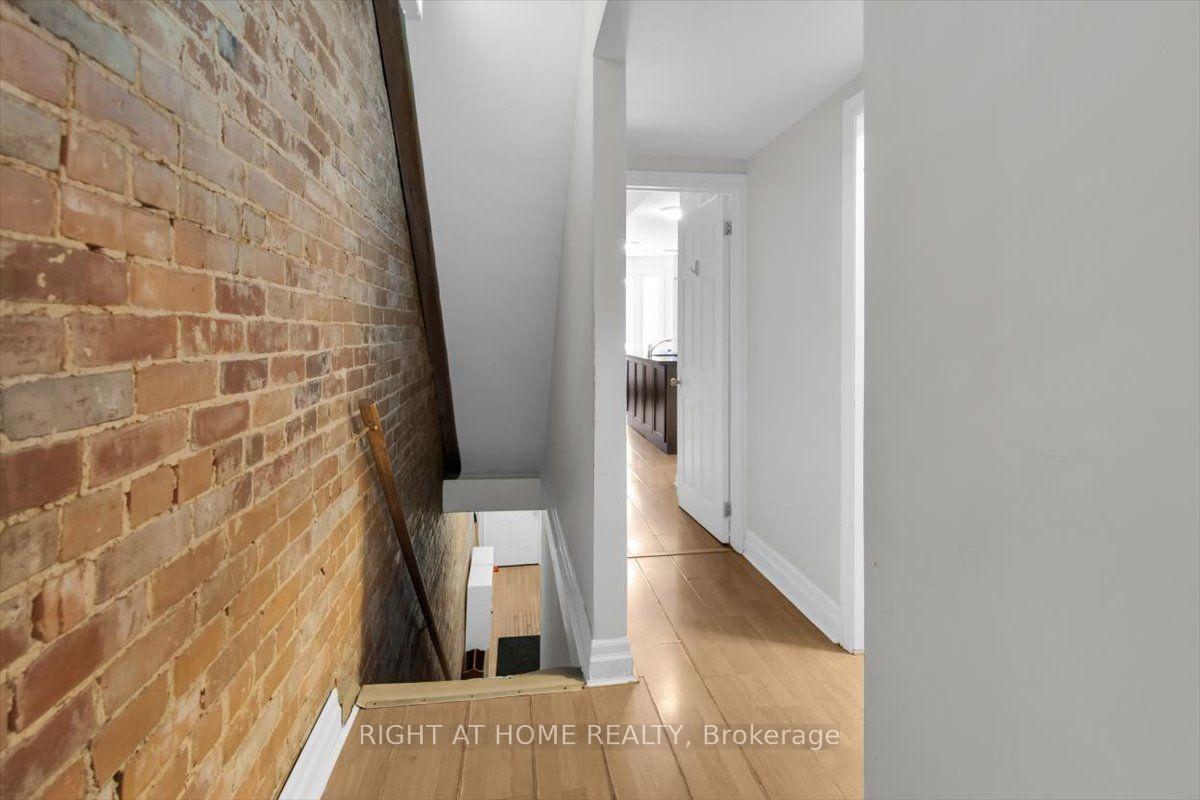 Photo 5 of Unit 2nd & 3rd Floor, 182 Mutual Street, Toronto, Church-Yonge Corridor — HOMEH