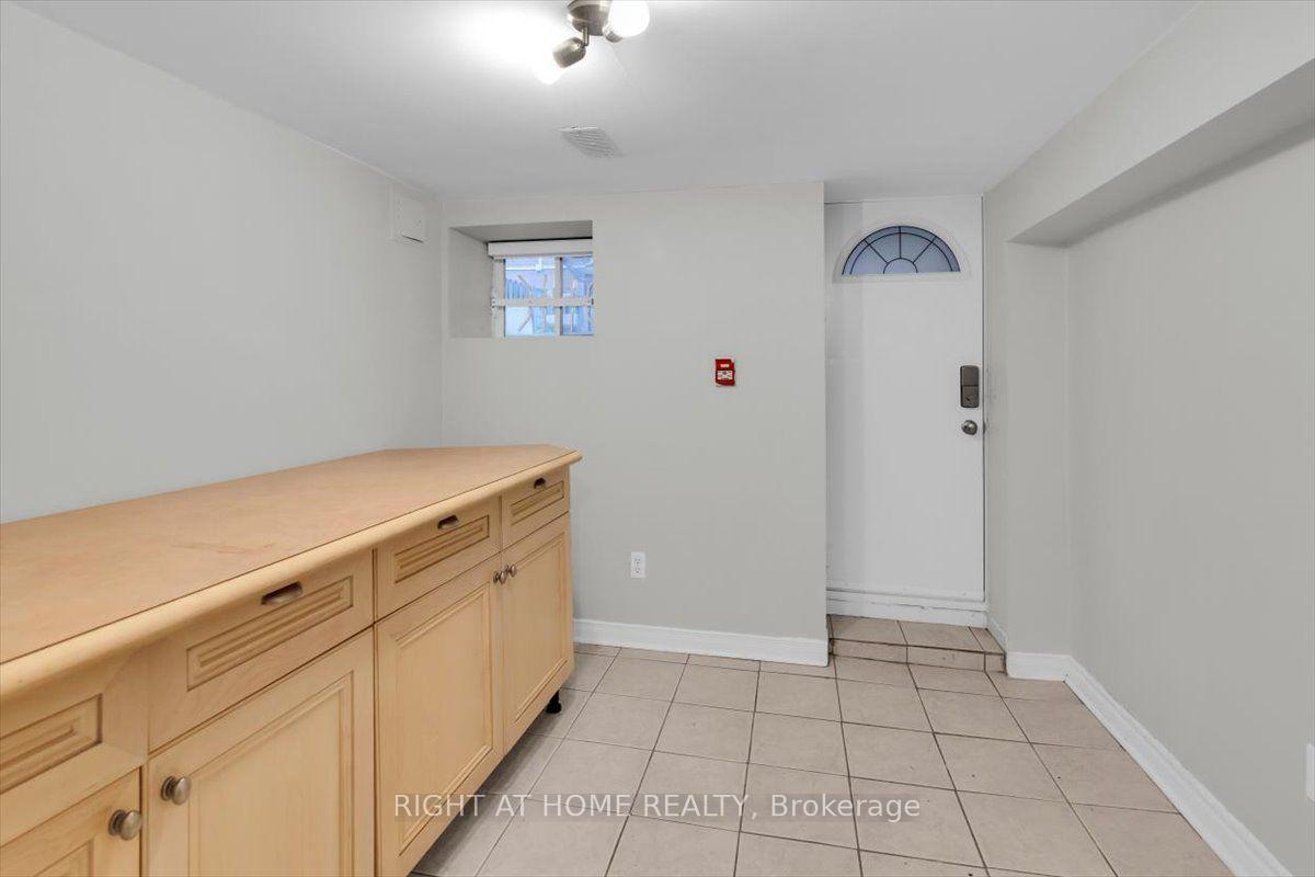 Photo 24 of Unit 2nd & 3rd Floor, 182 Mutual Street, Toronto, Church-Yonge Corridor — HOMEH