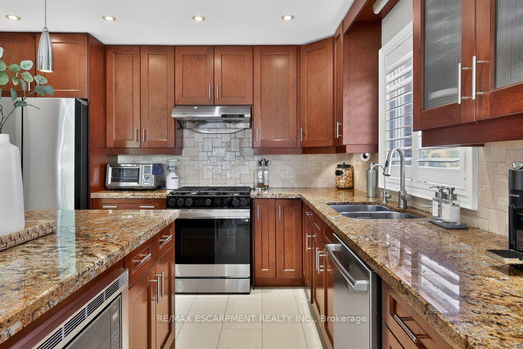 Photo 18 of 5097 Elderview Court, Mississauga, Erin Mills — HOMEH
