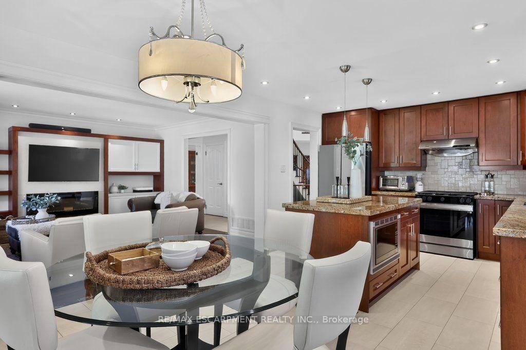 Photo 19 of 5097 Elderview Court, Mississauga, Erin Mills — HOMEH