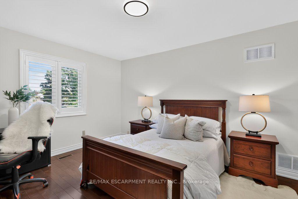 Photo 33 of 5097 Elderview Court, Mississauga, Erin Mills — HOMEH