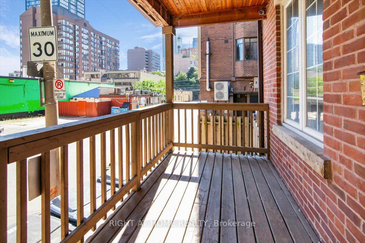 Photo 3 of Unit Main & Lower, 182 Mutual Street, Toronto, Church-Yonge Corridor — HOMEH