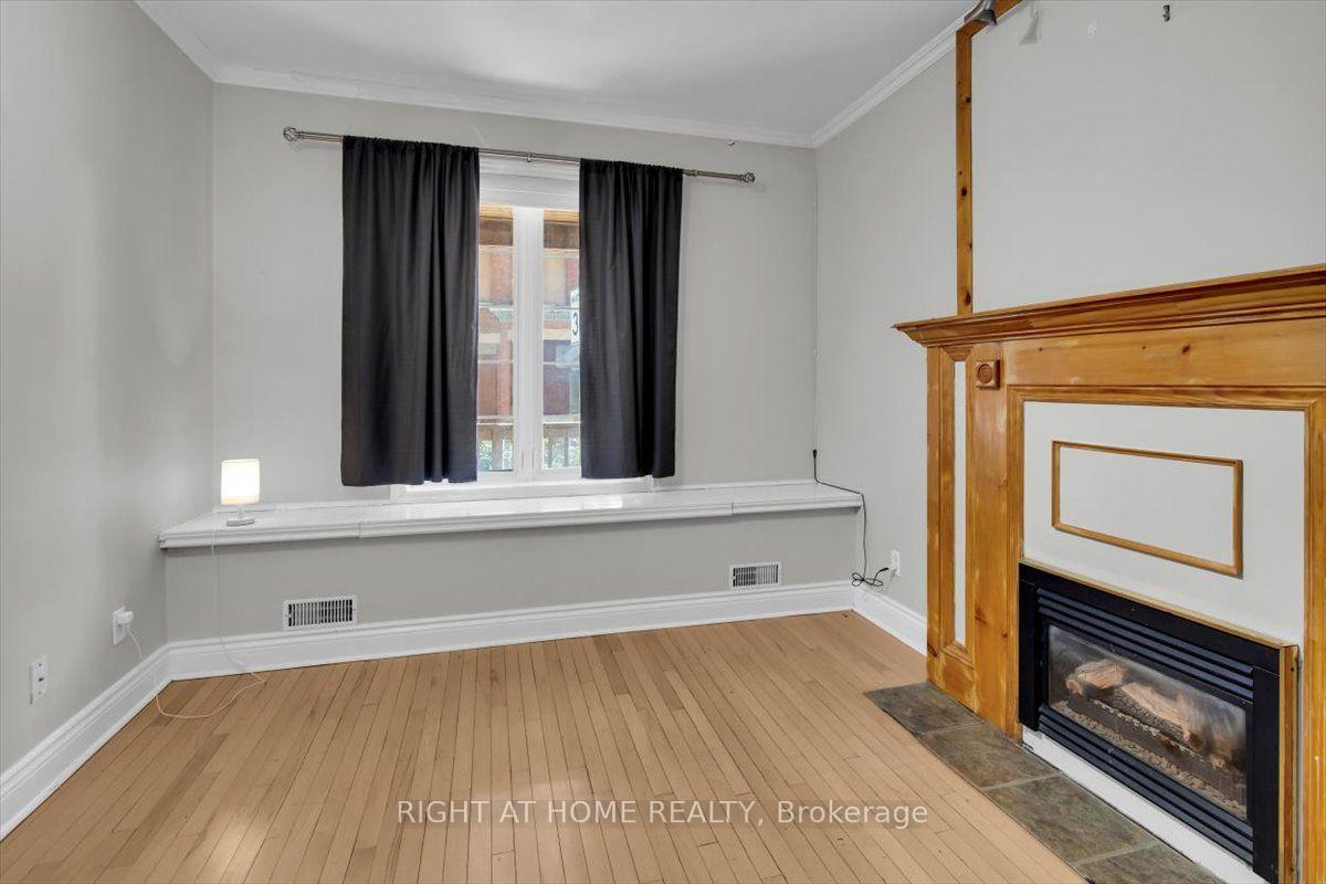 Photo 7 of Unit Main & Lower, 182 Mutual Street, Toronto, Church-Yonge Corridor — HOMEH