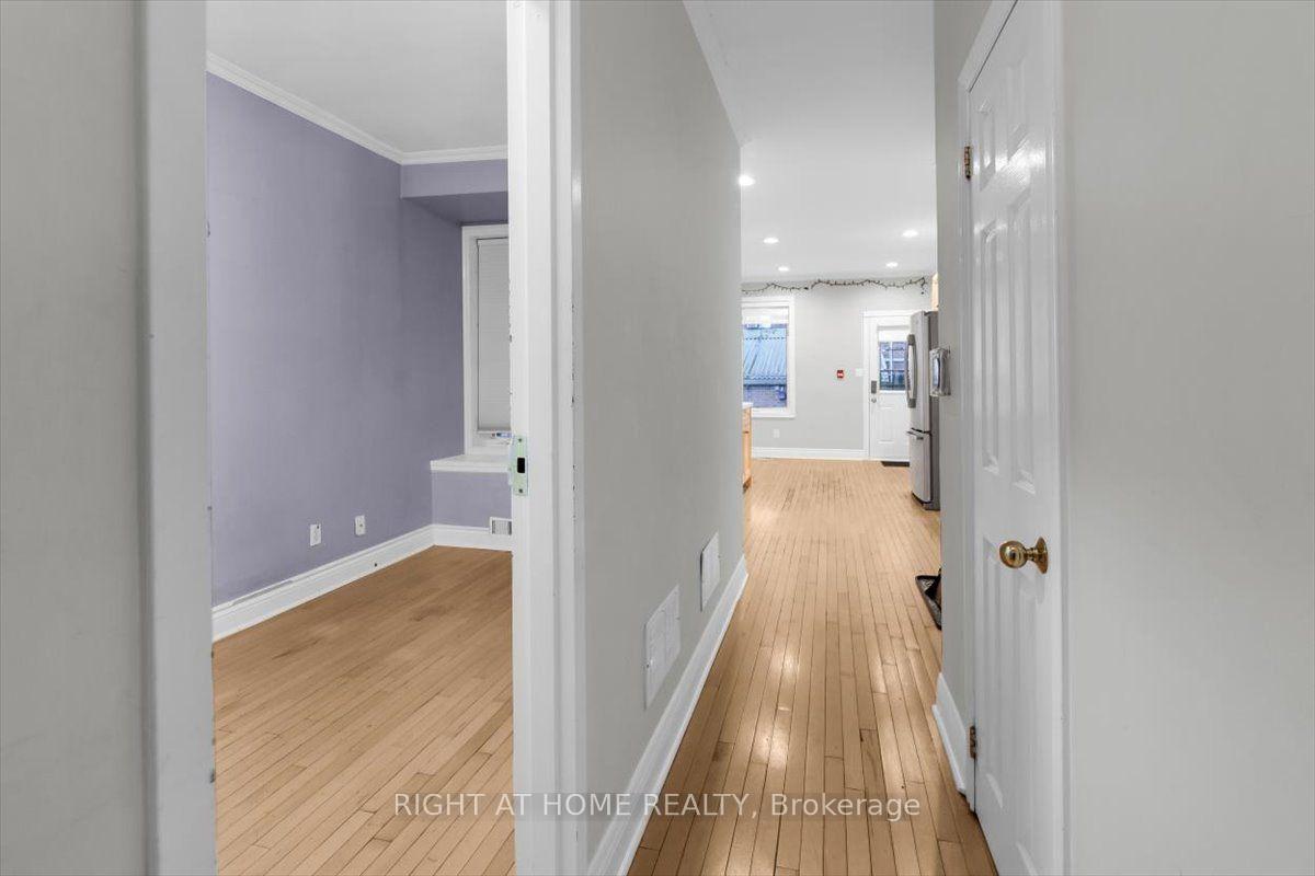 Photo 9 of Unit Main & Lower, 182 Mutual Street, Toronto, Church-Yonge Corridor — HOMEH