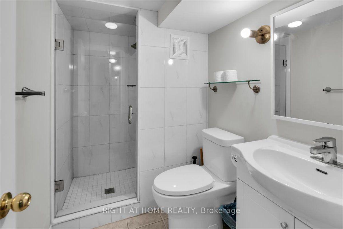 Photo 18 of Unit Main & Lower, 182 Mutual Street, Toronto, Church-Yonge Corridor — HOMEH