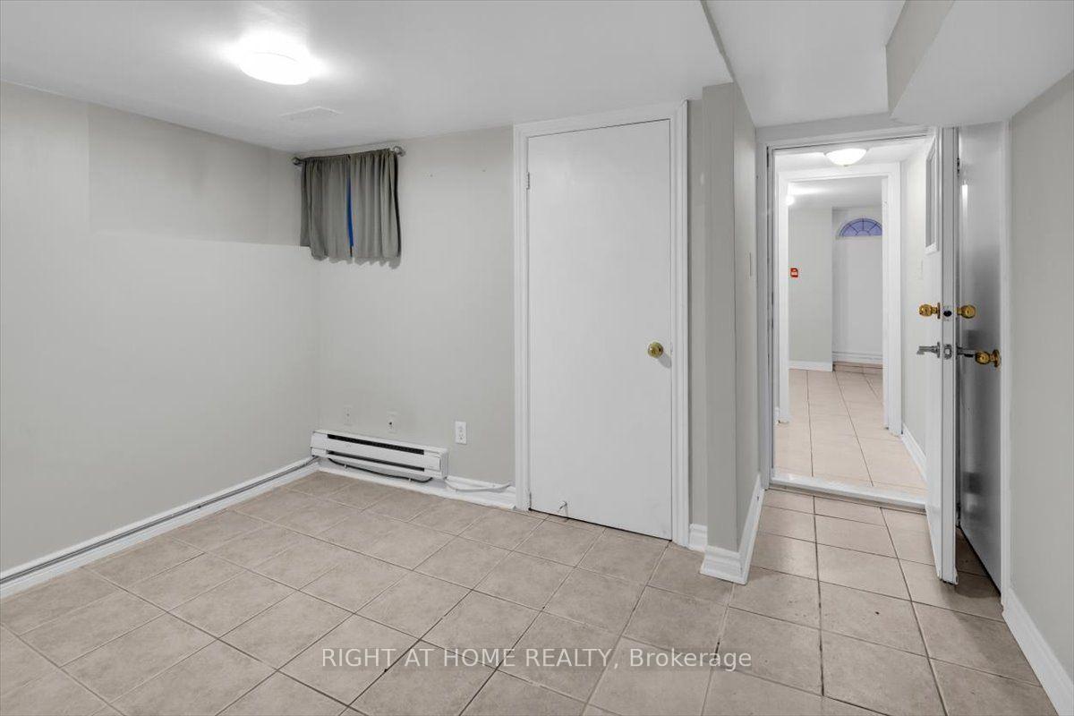Photo 21 of Unit Main & Lower, 182 Mutual Street, Toronto, Church-Yonge Corridor — HOMEH