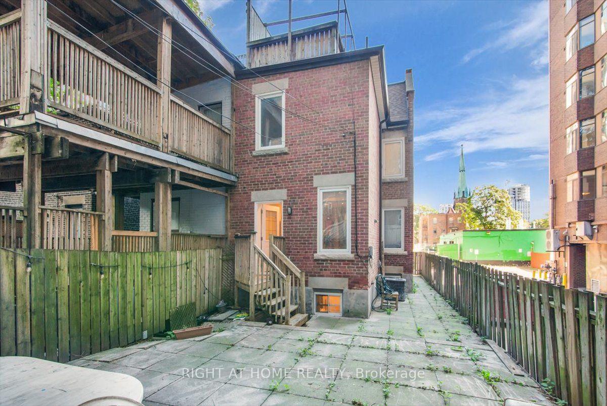 Photo 30 of Unit Main & Lower, 182 Mutual Street, Toronto, Church-Yonge Corridor — HOMEH