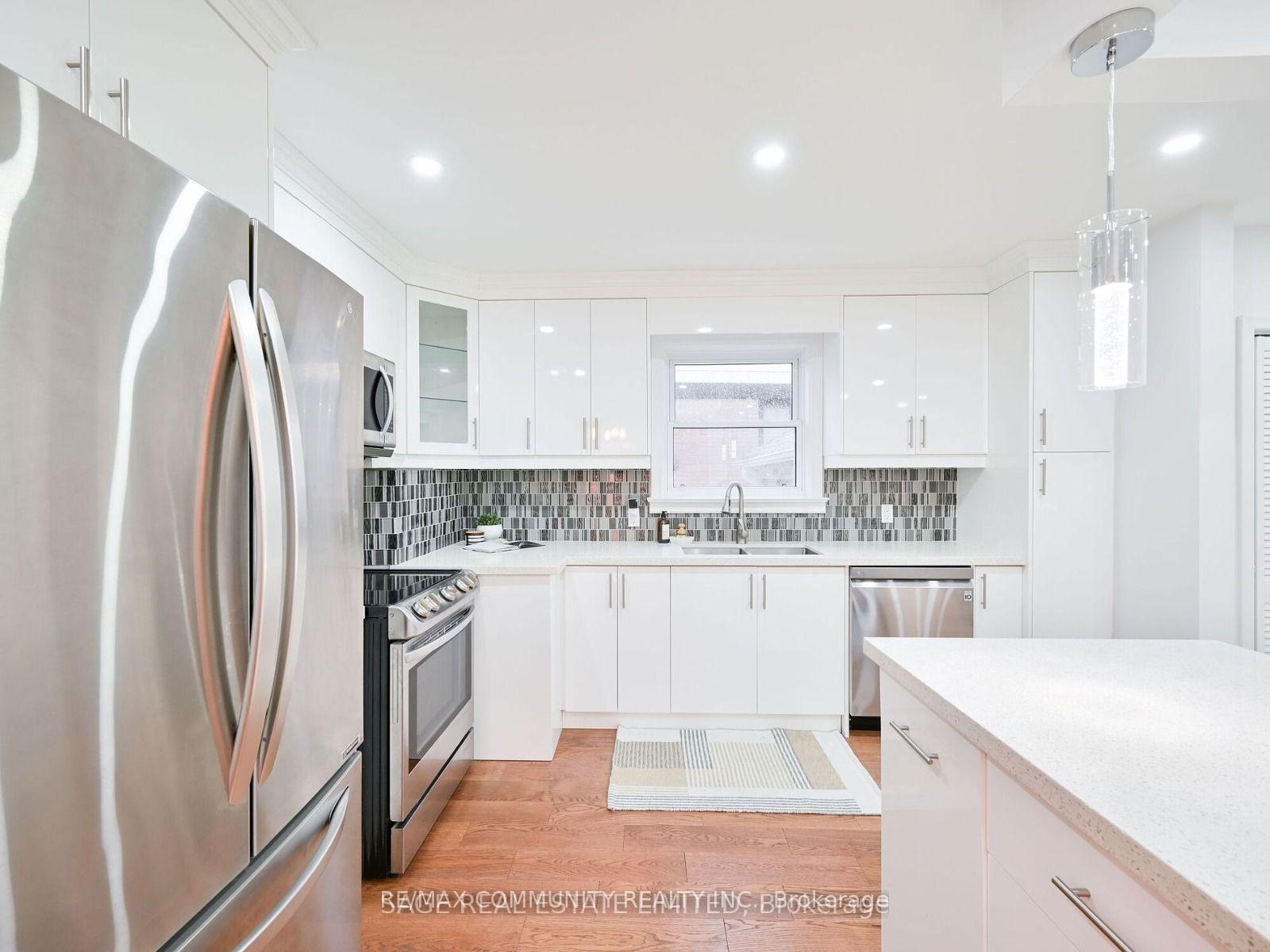 Photo 12 of 15 Saunders Road, Scarborough, Guildwood — HOMEH