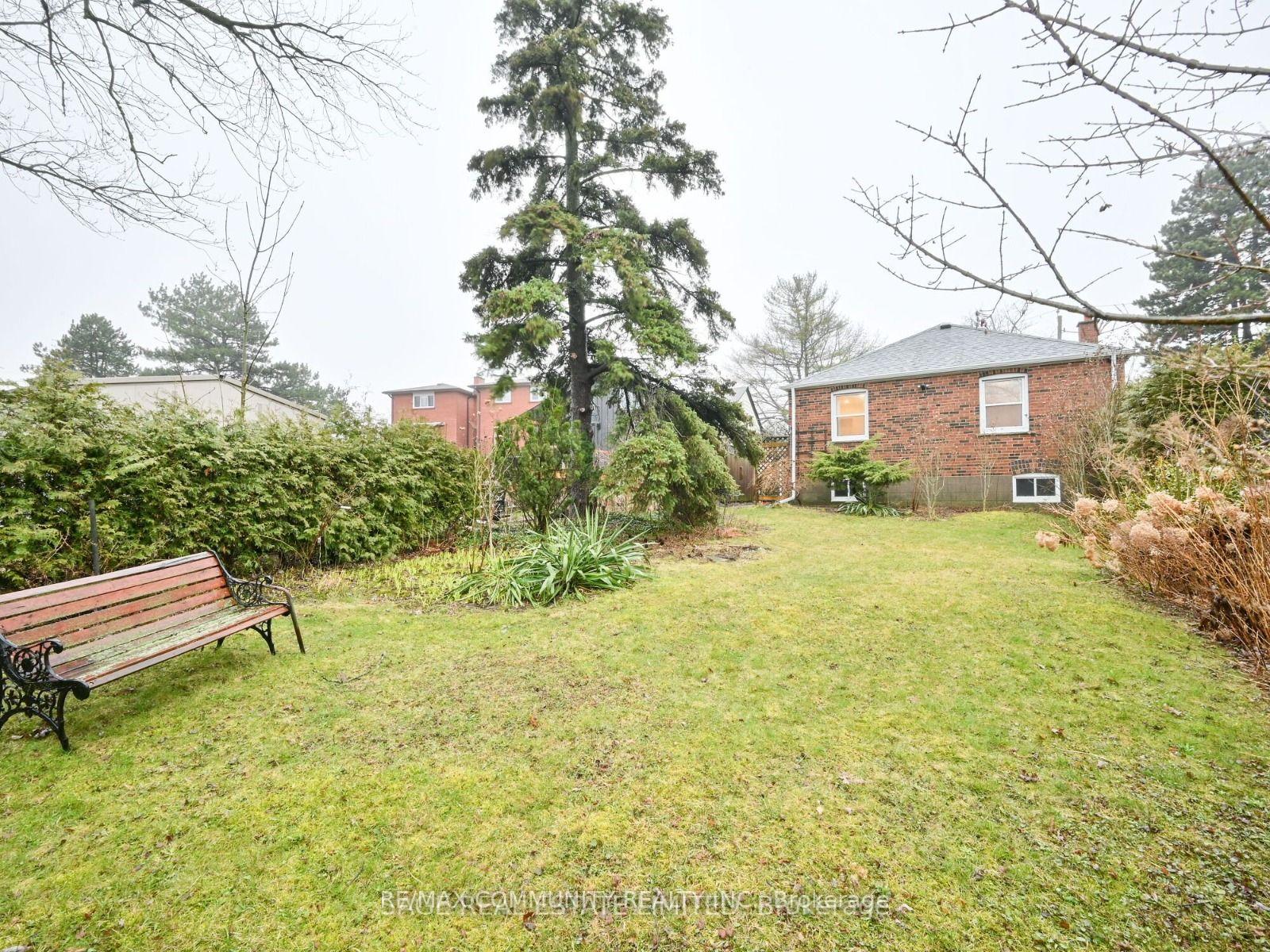 Photo 21 of 15 Saunders Road, Scarborough, Guildwood — HOMEH