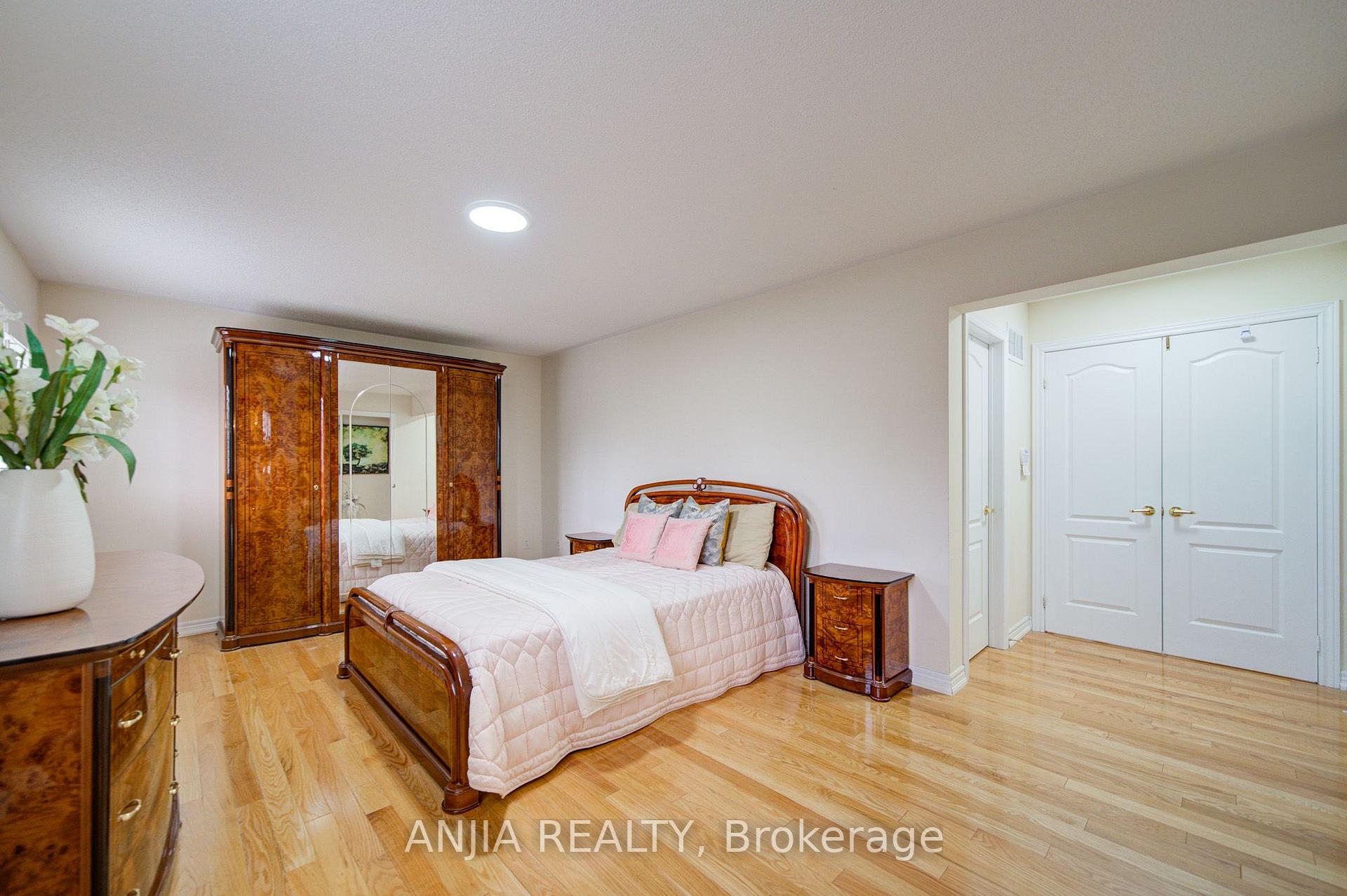 Photo 23 of 20 Appleview Road, Markham, Greensborough — HOMEH