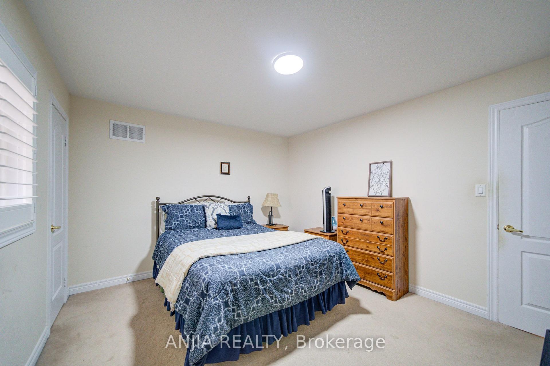 Photo 28 of 20 Appleview Road, Markham, Greensborough — HOMEH