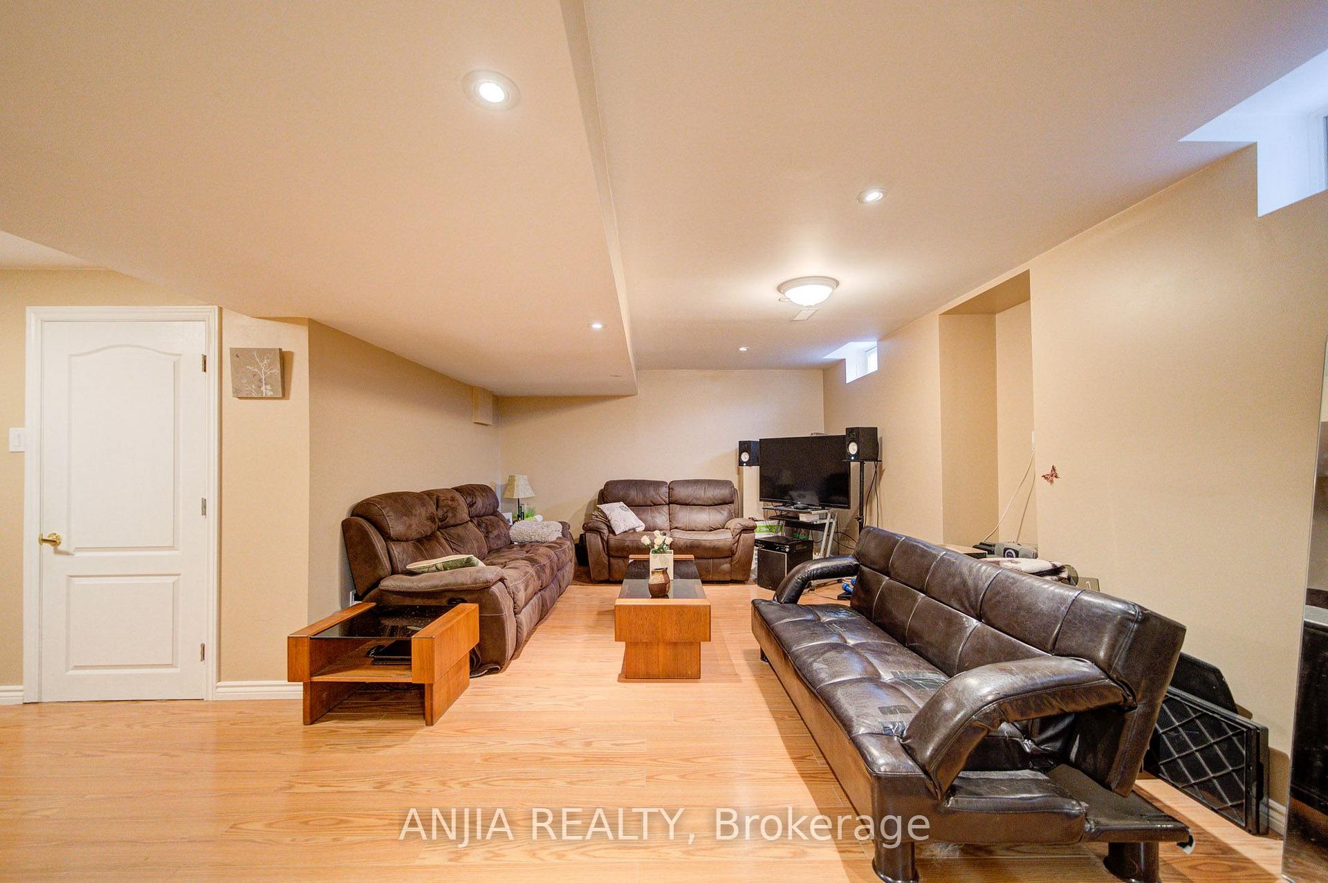 Photo 38 of 20 Appleview Road, Markham, Greensborough — HOMEH