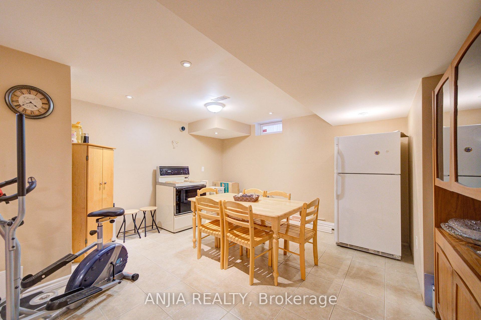 Photo 39 of 20 Appleview Road, Markham, Greensborough — HOMEH