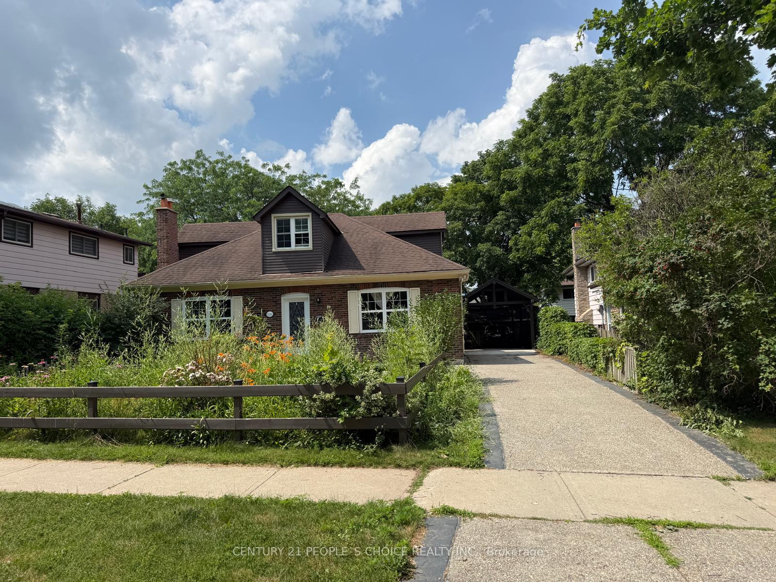 Front of 1226 Oxford Avenue